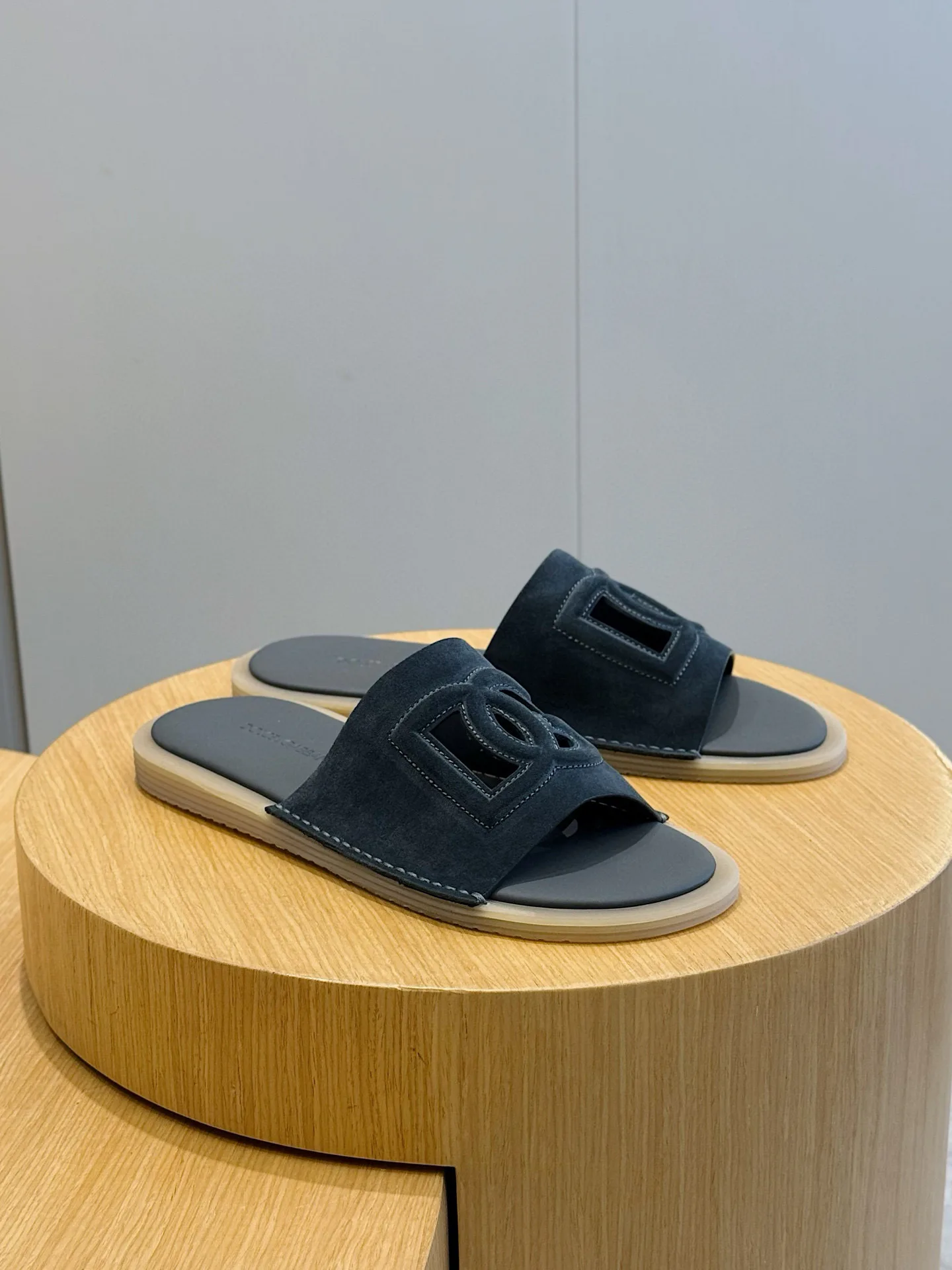 Шлепанцы Мужские Dolce & Gabbana 12768615