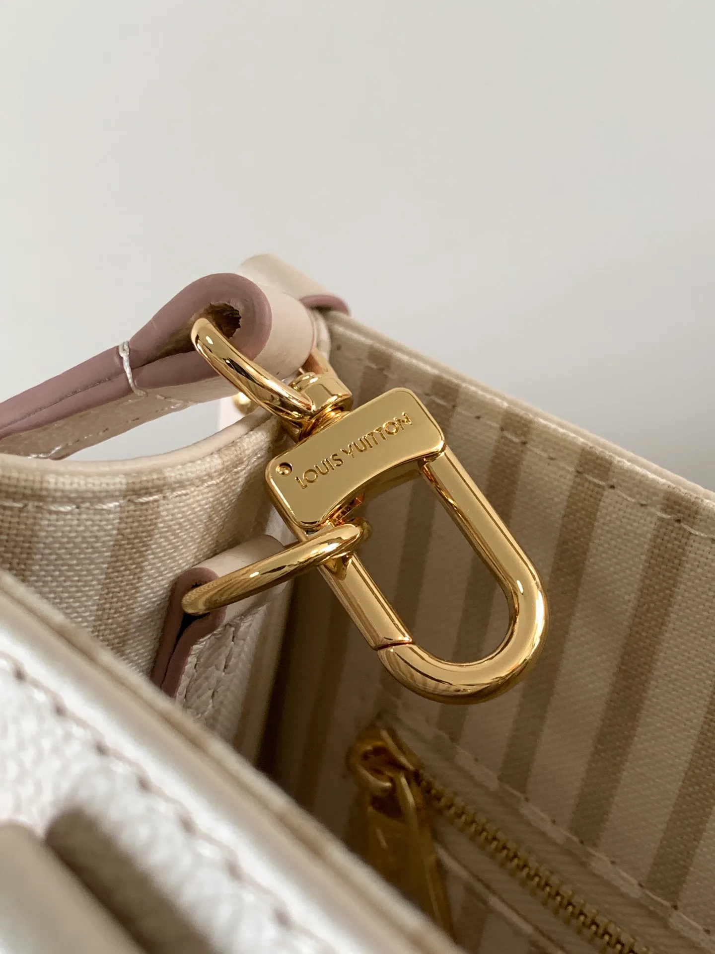 Классические Сумки Женские Louis Vuitton 11619852