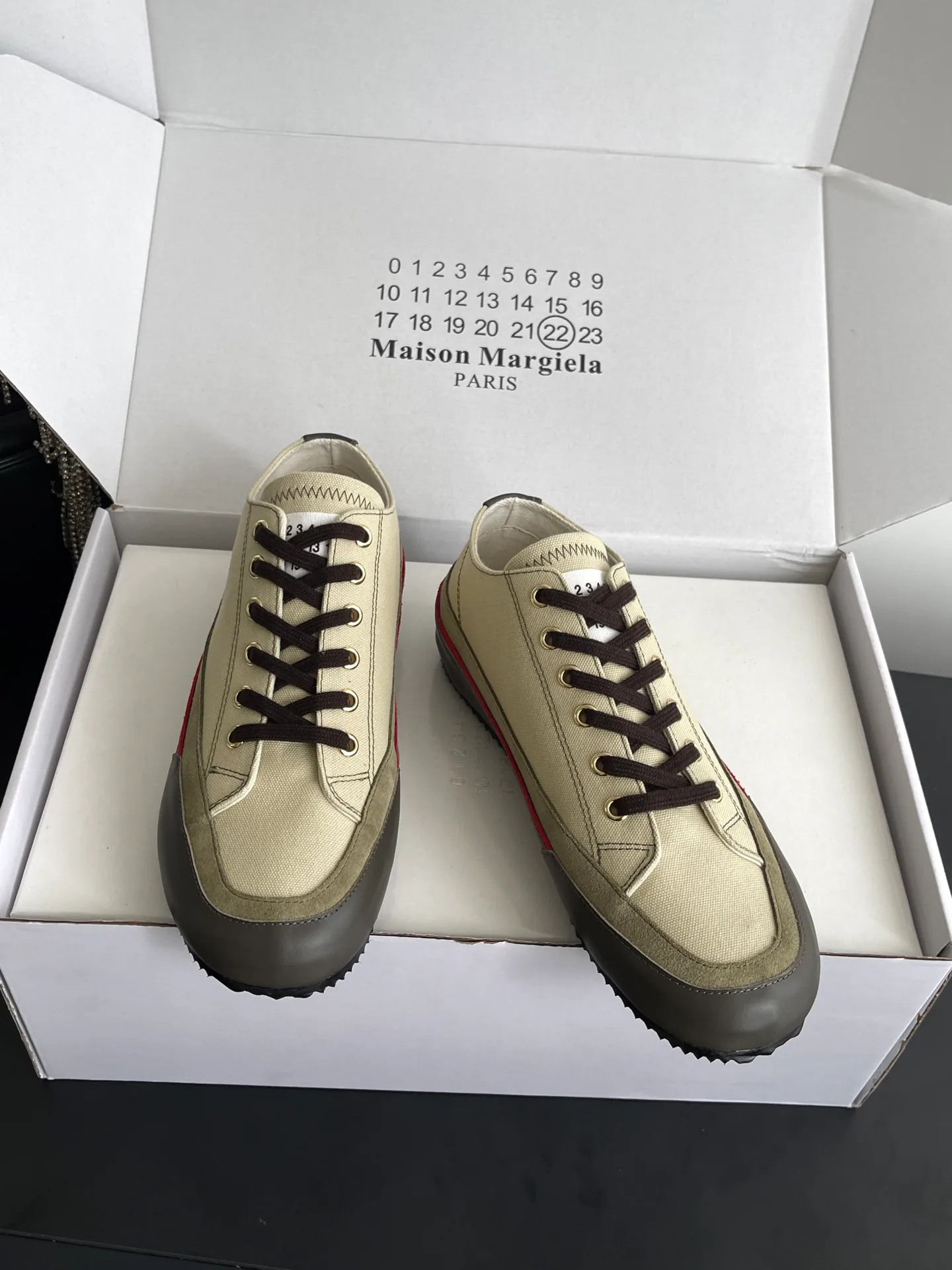 Кроссовки Женские Maison Margiela 17554408