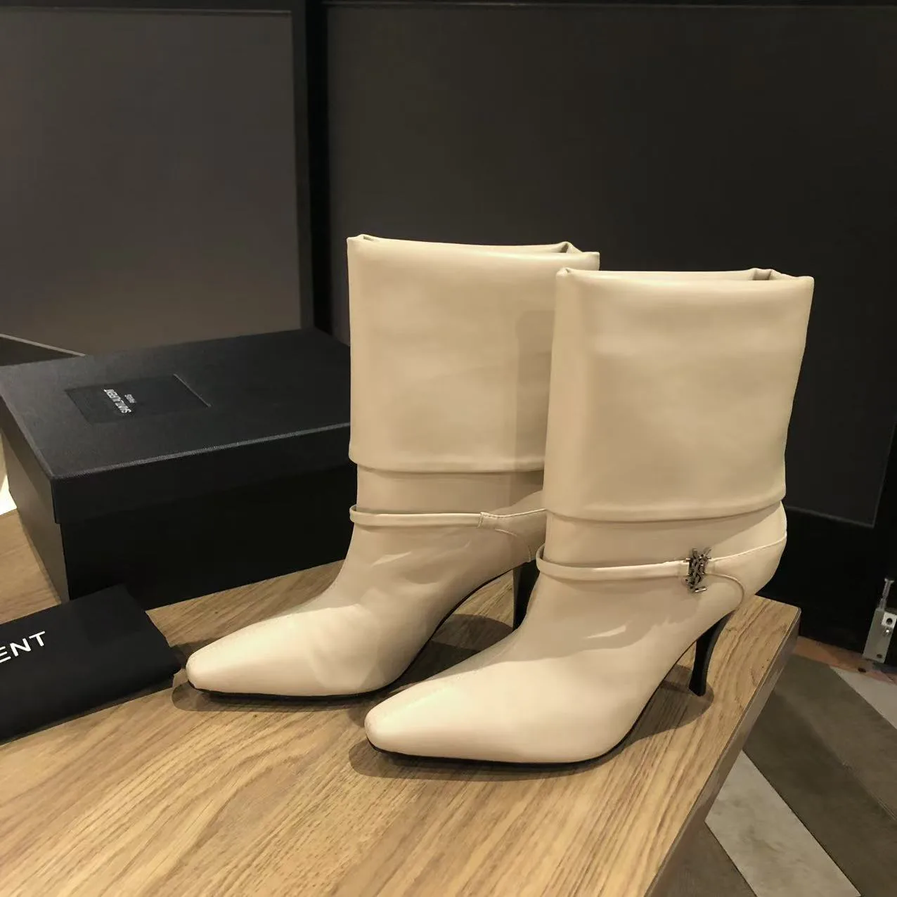Ботильоны Женские Saint Laurent 19308394