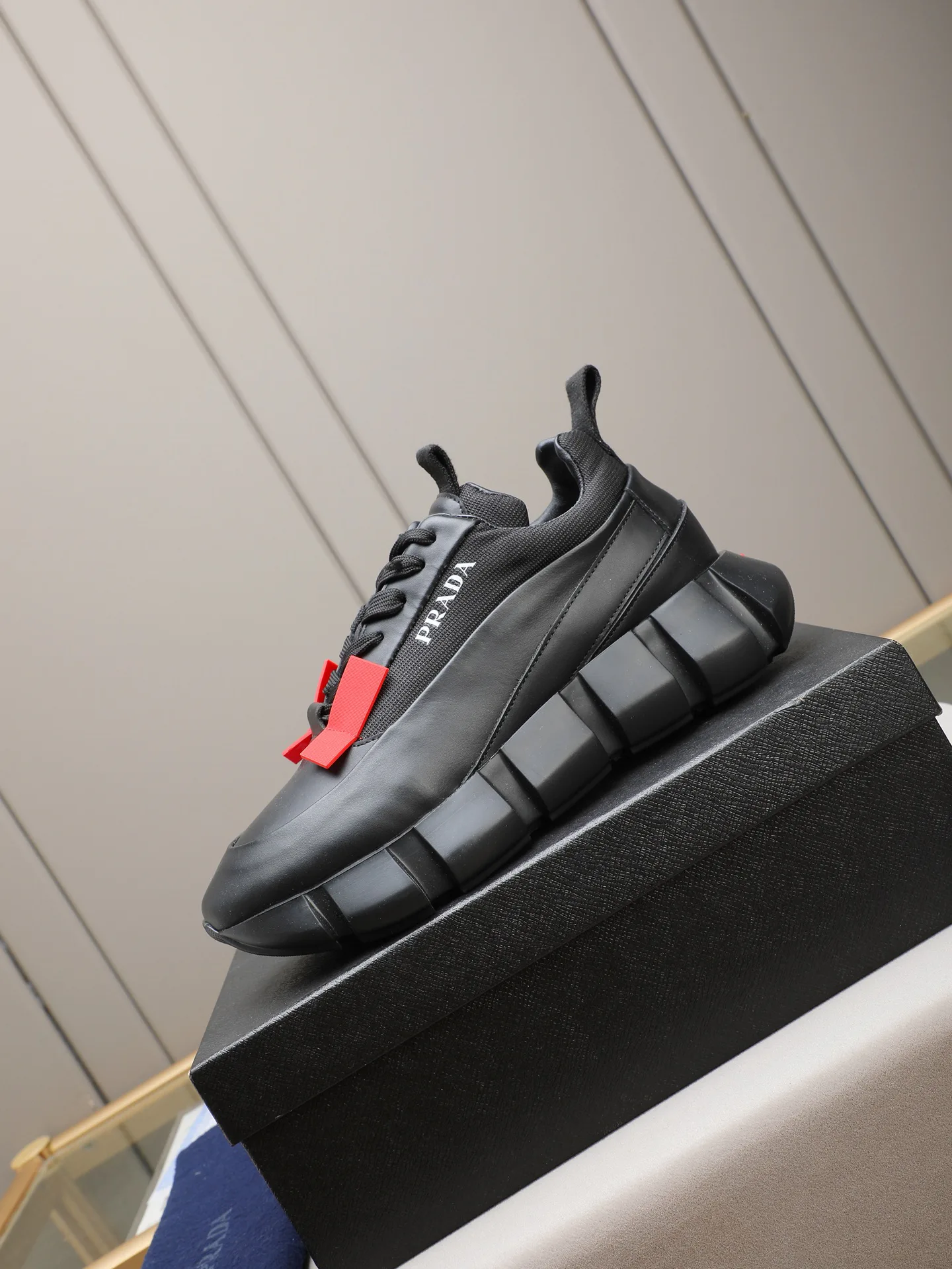 Кроссовки Мужские Prada 11490471