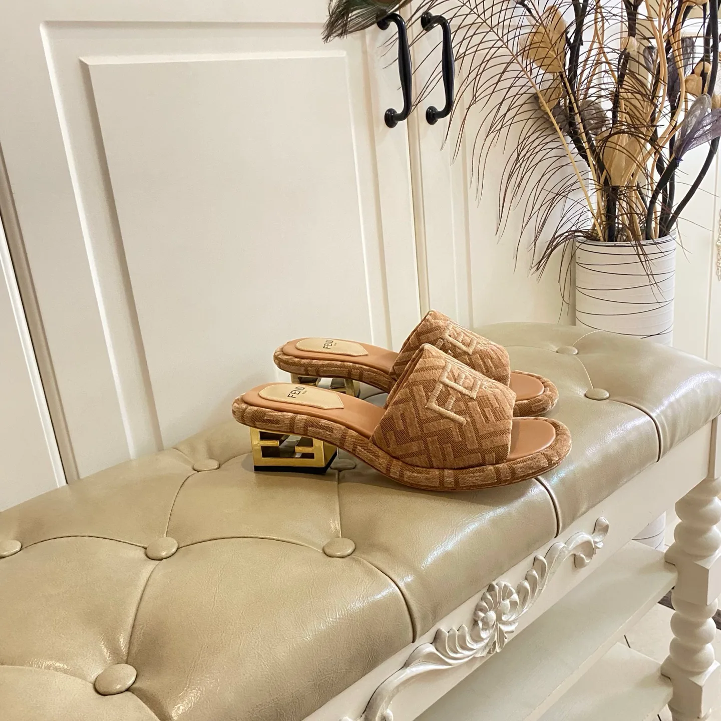 Босоножки Женские Fendi 21156