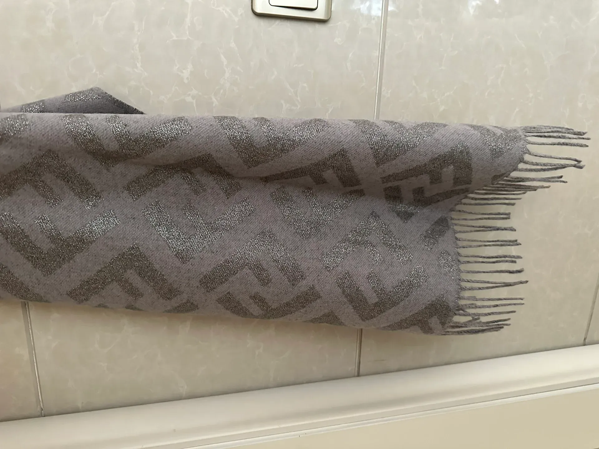 Шарфы Fendi 1437069