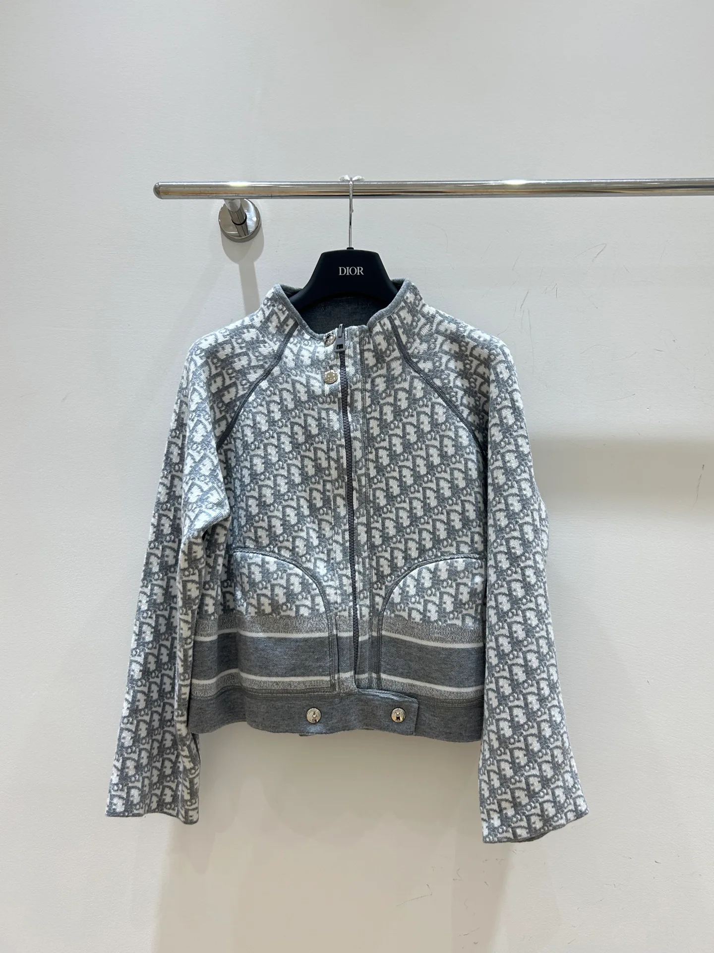 Куртки И Пуховики Женские Christian Dior 10956253