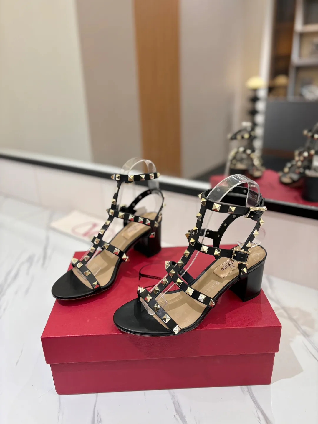 Босоножки Женские Valentino 11683074