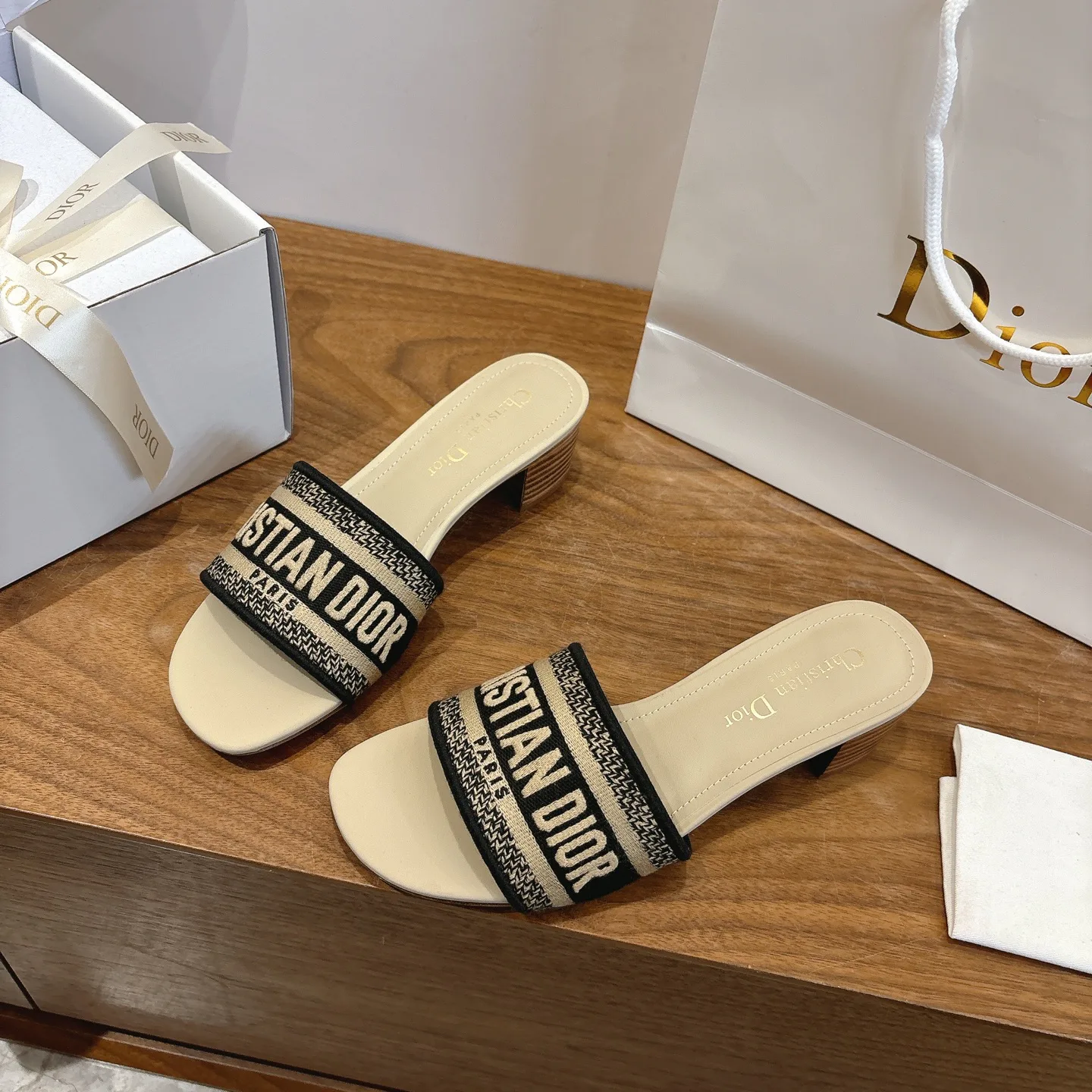 Босоножки Женские Christian Dior 1137283