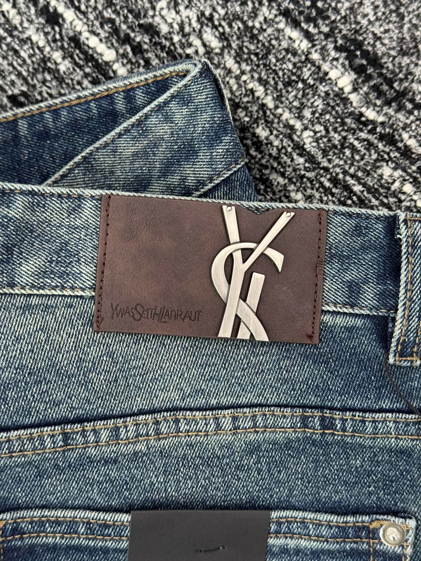 Джинсы Мужские Saint Laurent 18084101