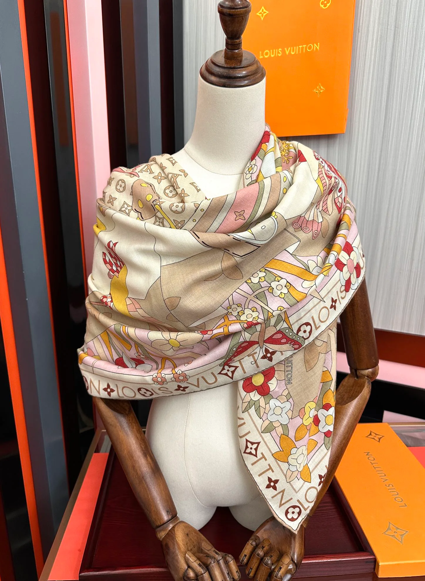 Платки Louis Vuitton 1490188