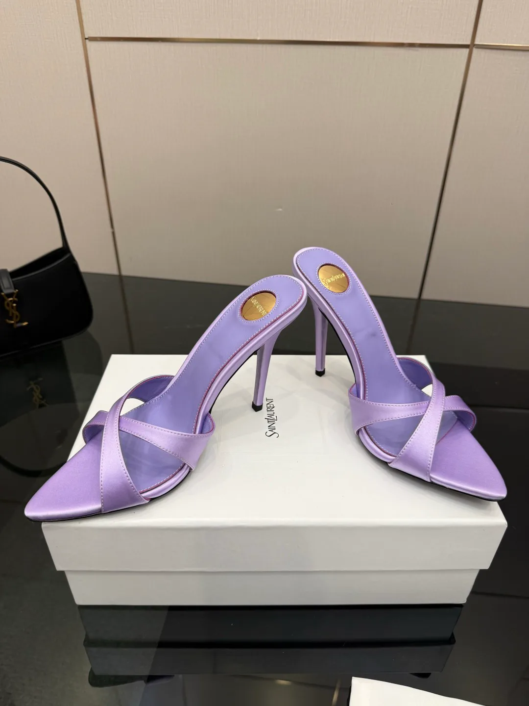 Босоножки Женские Saint Laurent 11424880