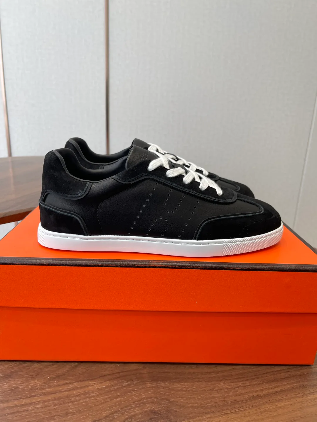 Кроссовки Женские Hermes 1284390