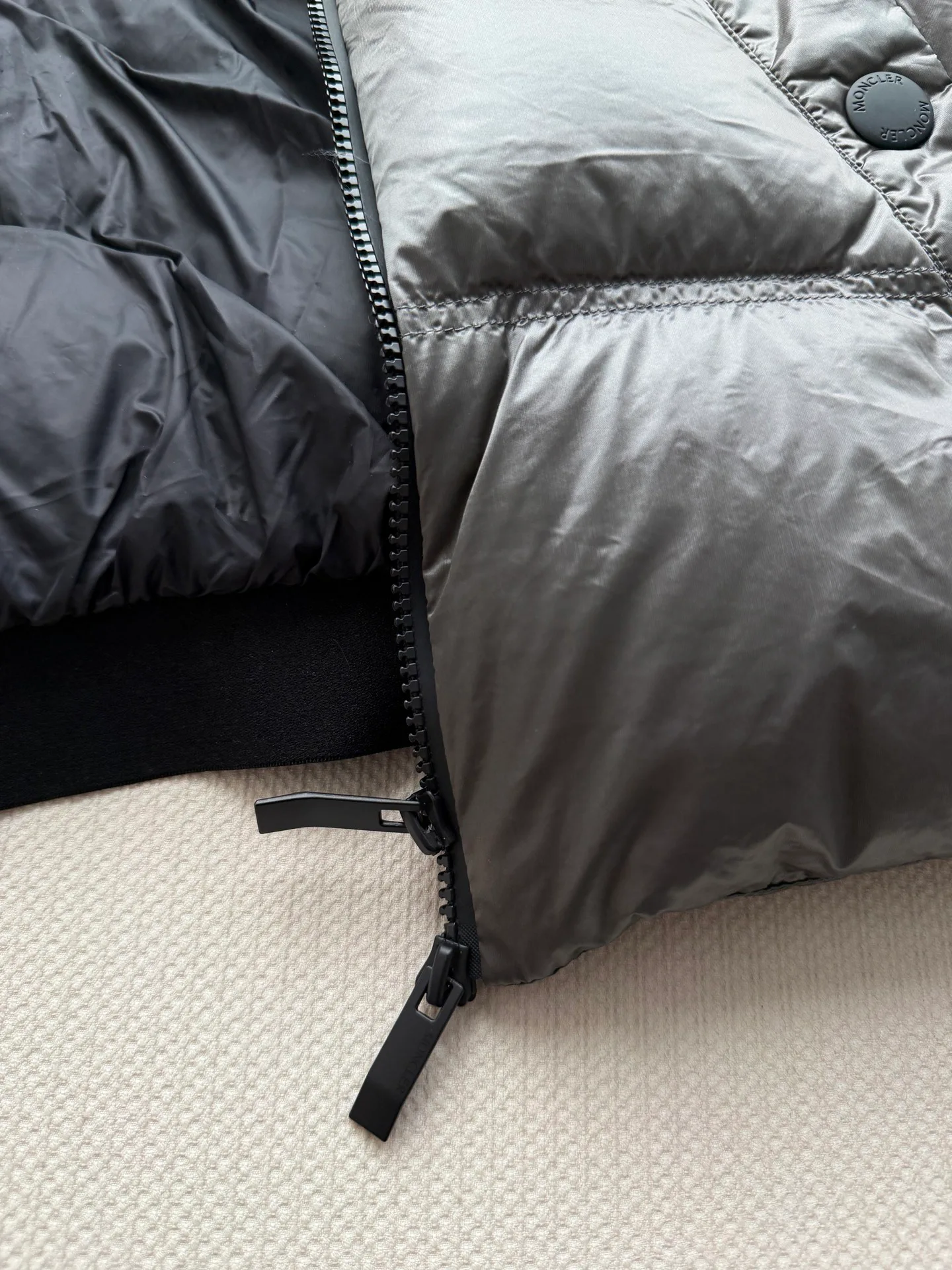 Жилеты Женские Moncler 18983628