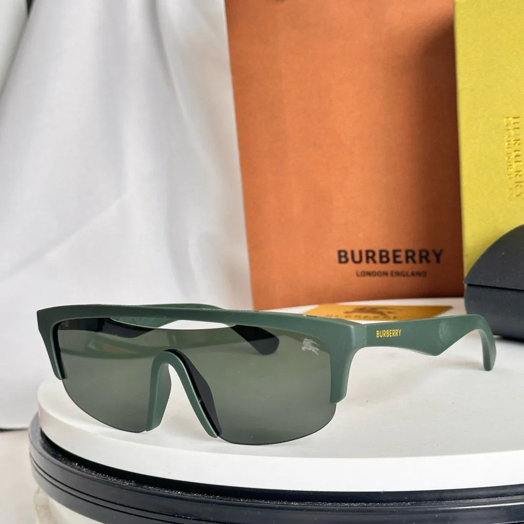 Очки Burberry 711996