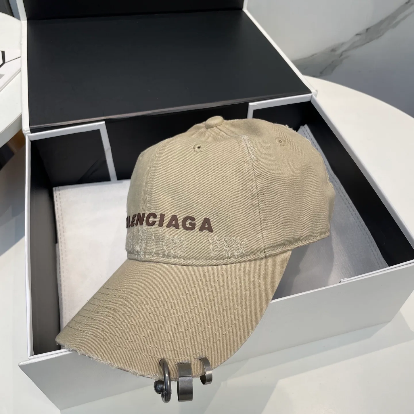 Головные Уборы Balenciaga 336870