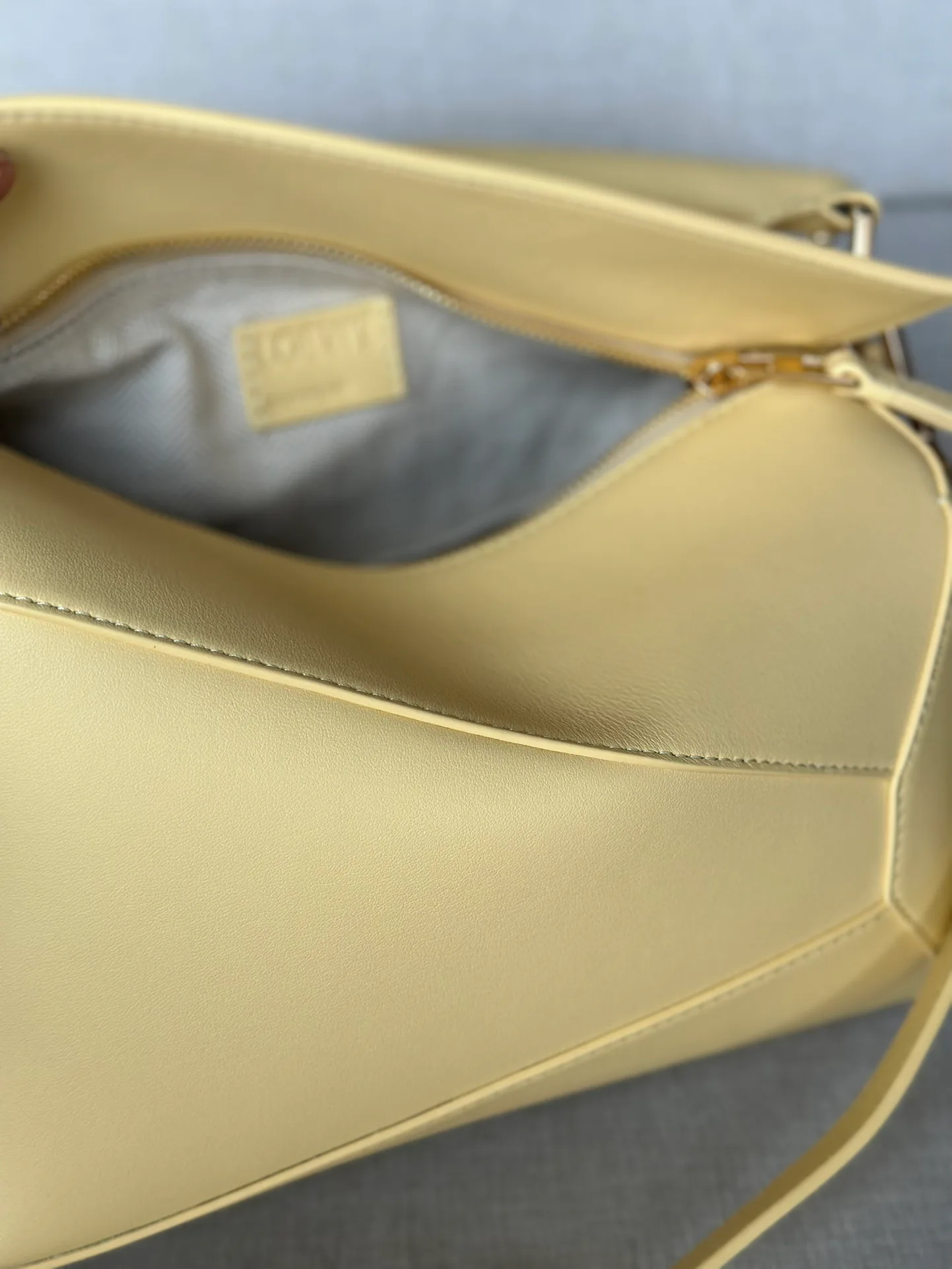 Классические Сумки Женские Loewe 13339544