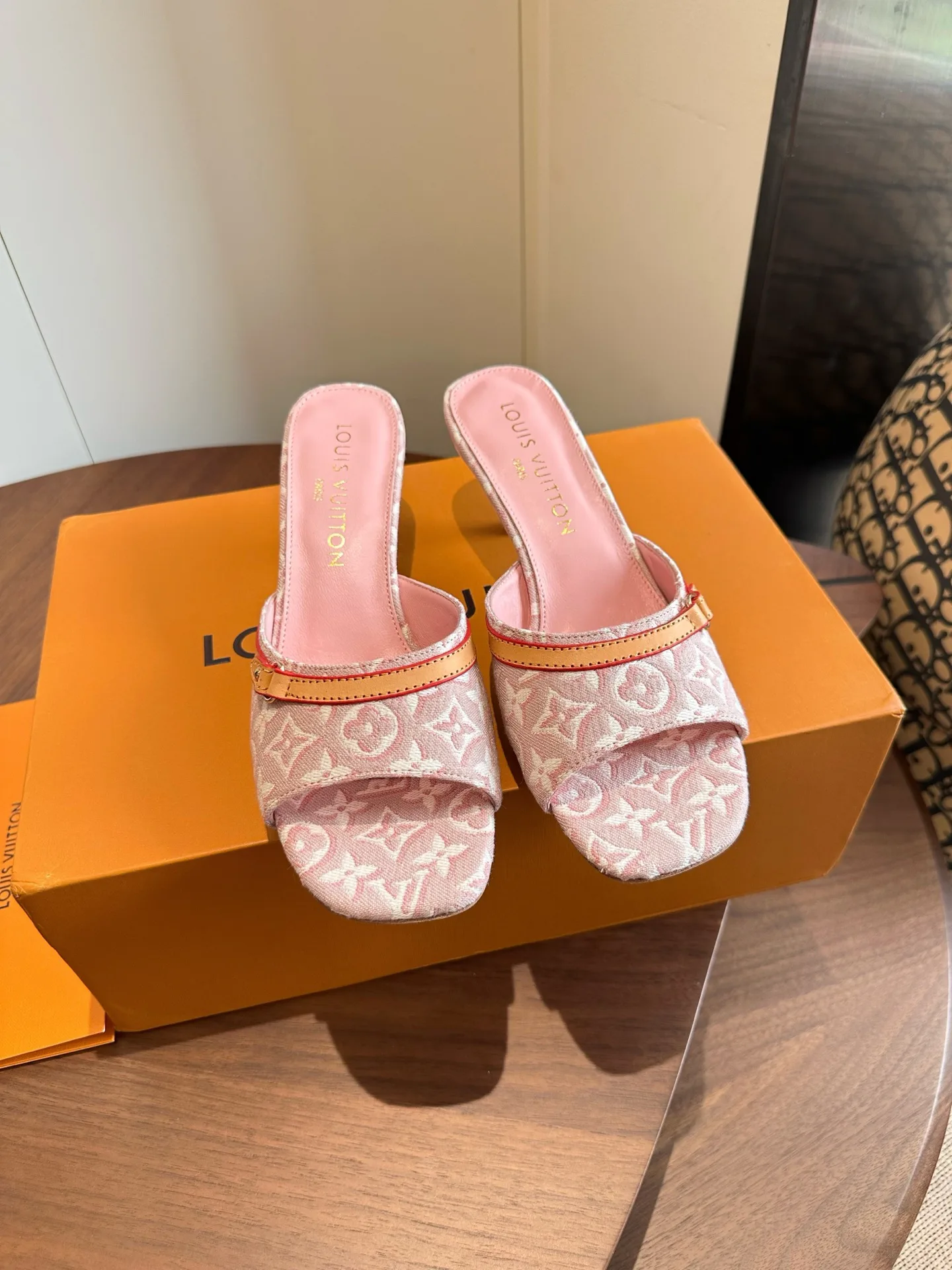 Мюли И Сабо Женские Louis Vuitton 17580804