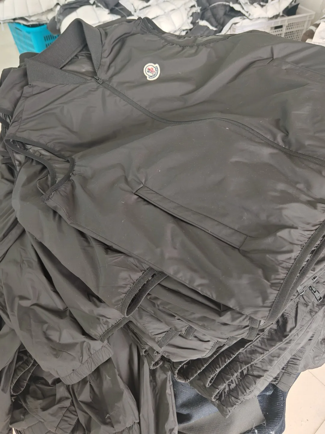 Куртки И Пуховики Мужские Moncler 17468332