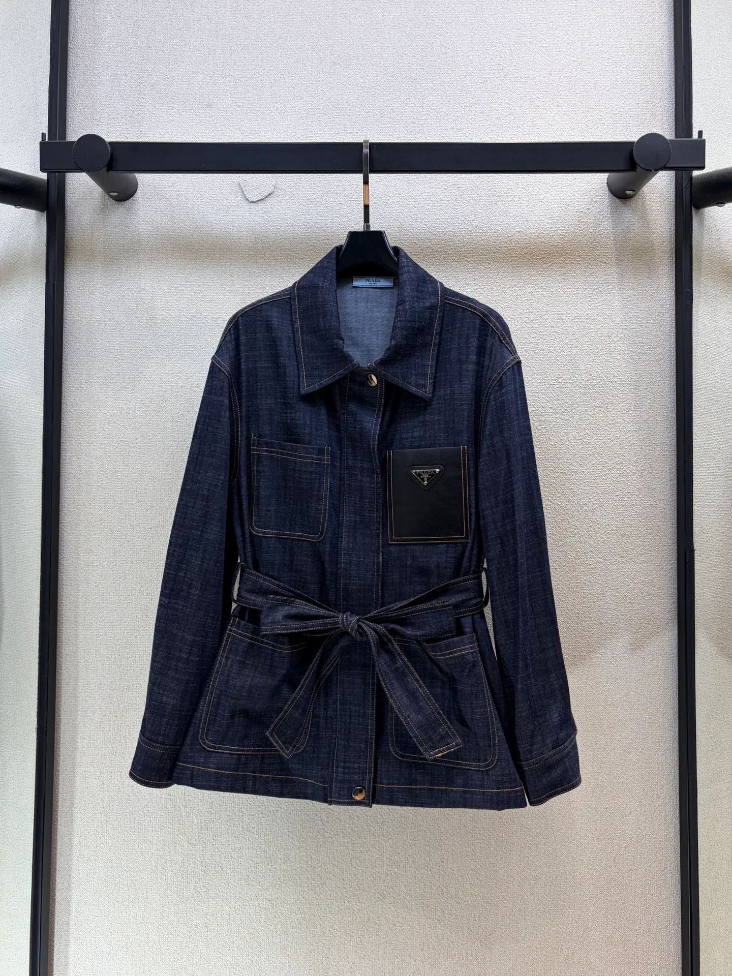 Куртки И Пуховики Женские Prada 18506585