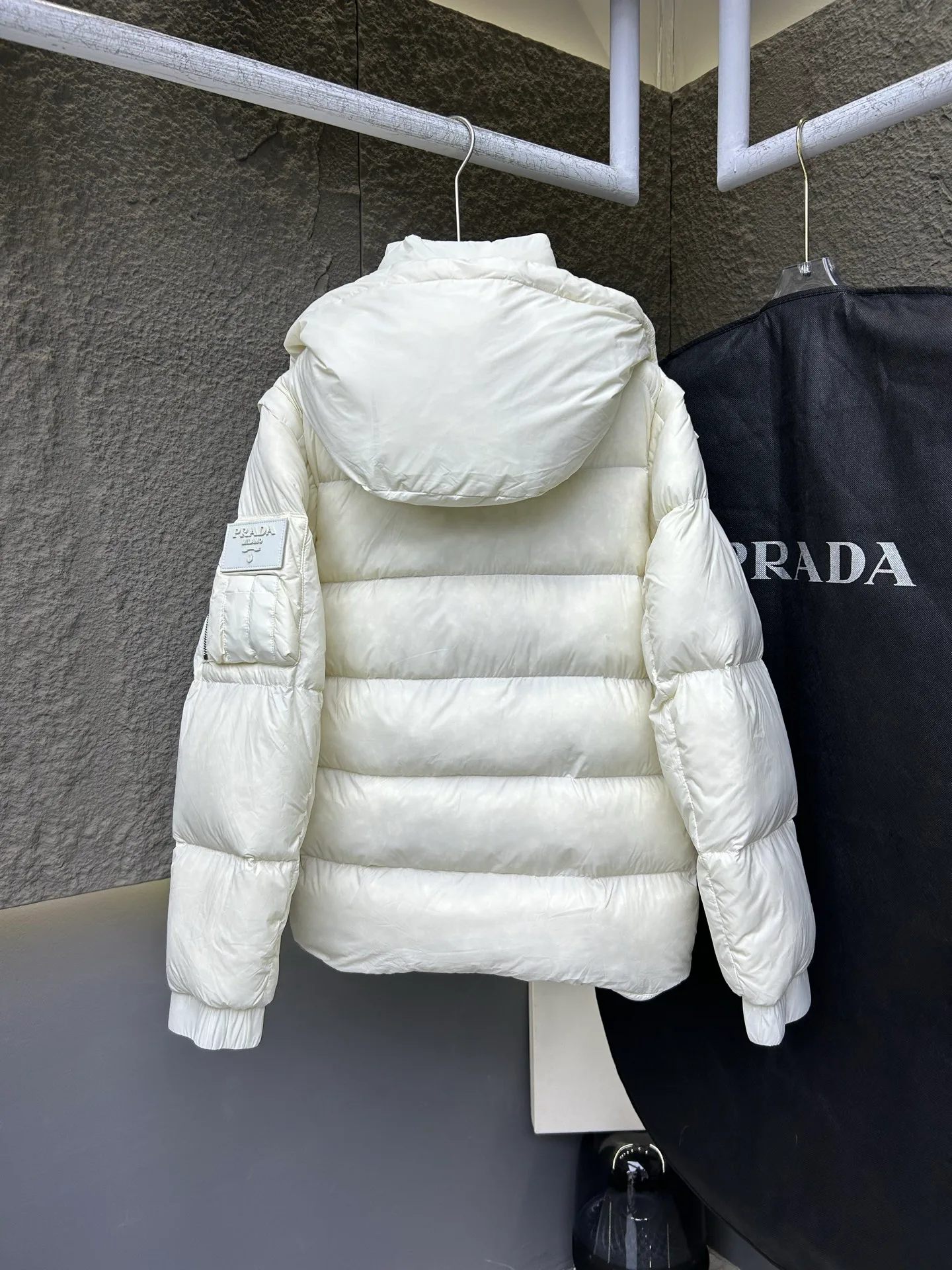 Куртки И Пуховики Женские Prada 237107
