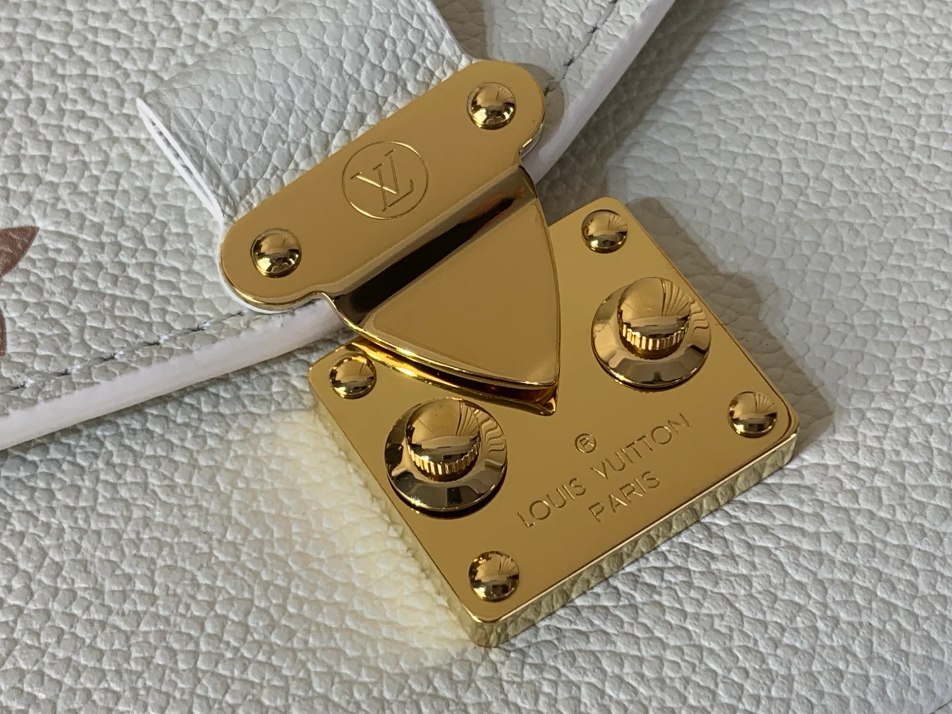 Классические Сумки Женские Louis Vuitton 1547168