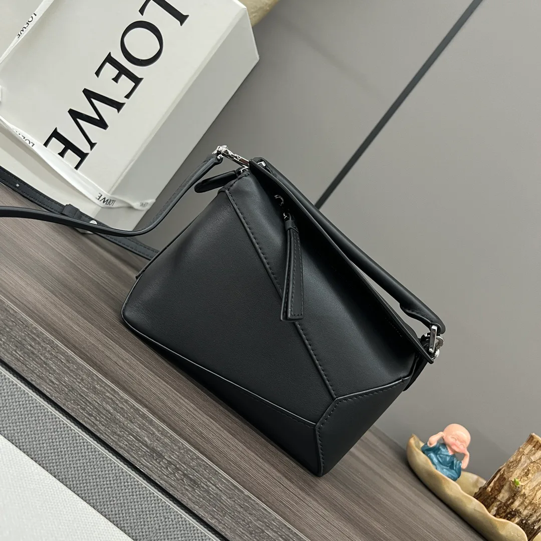 Сумки На Ремне Женские Loewe 690460