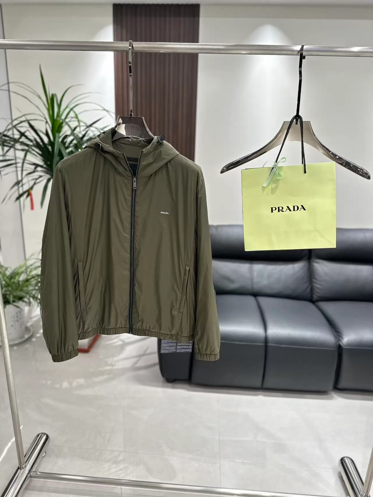 Куртки И Пуховики Мужские Prada 17944125