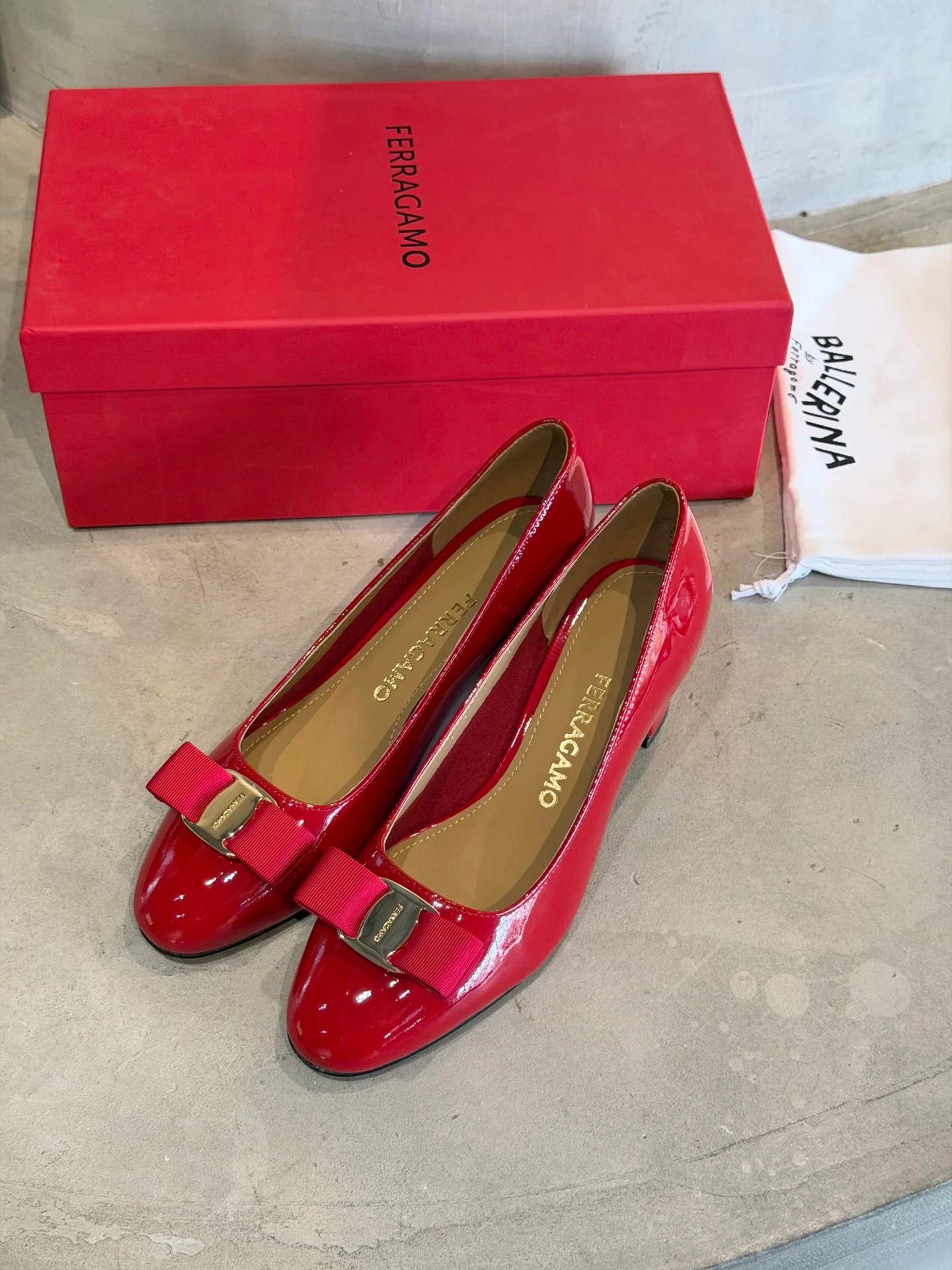 Туфли Женские Salvatore Ferragamo 11703598