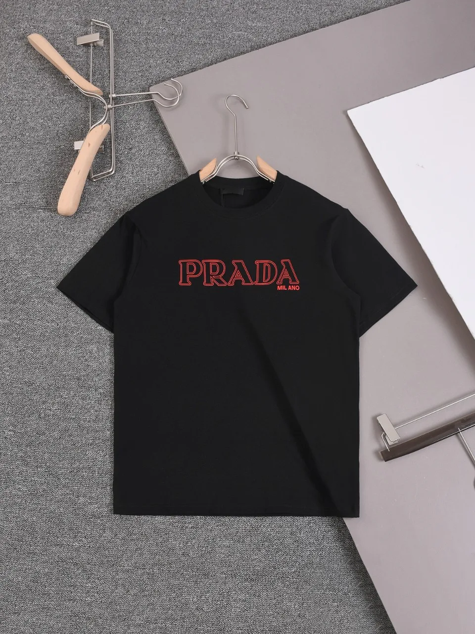 Футболки Женские Prada 24417