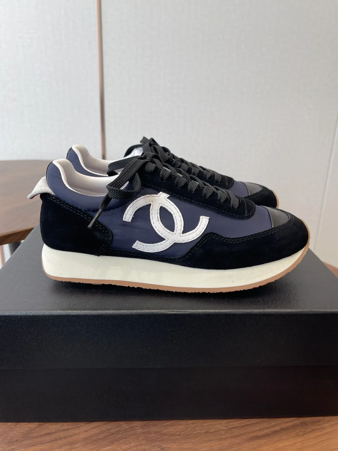 Кроссовки Женские Chanel 11350627