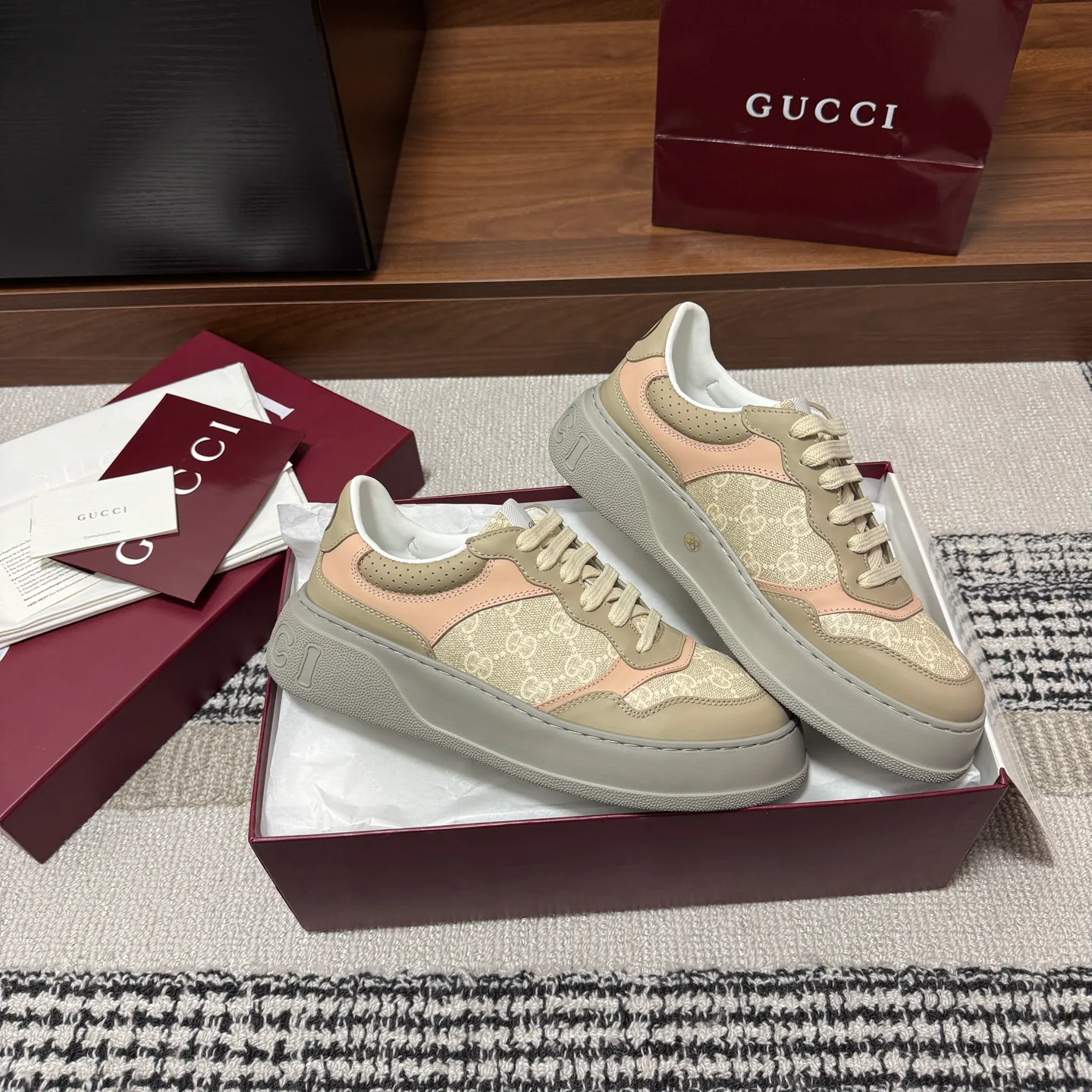 Кроссовки Женские Gucci 1225477