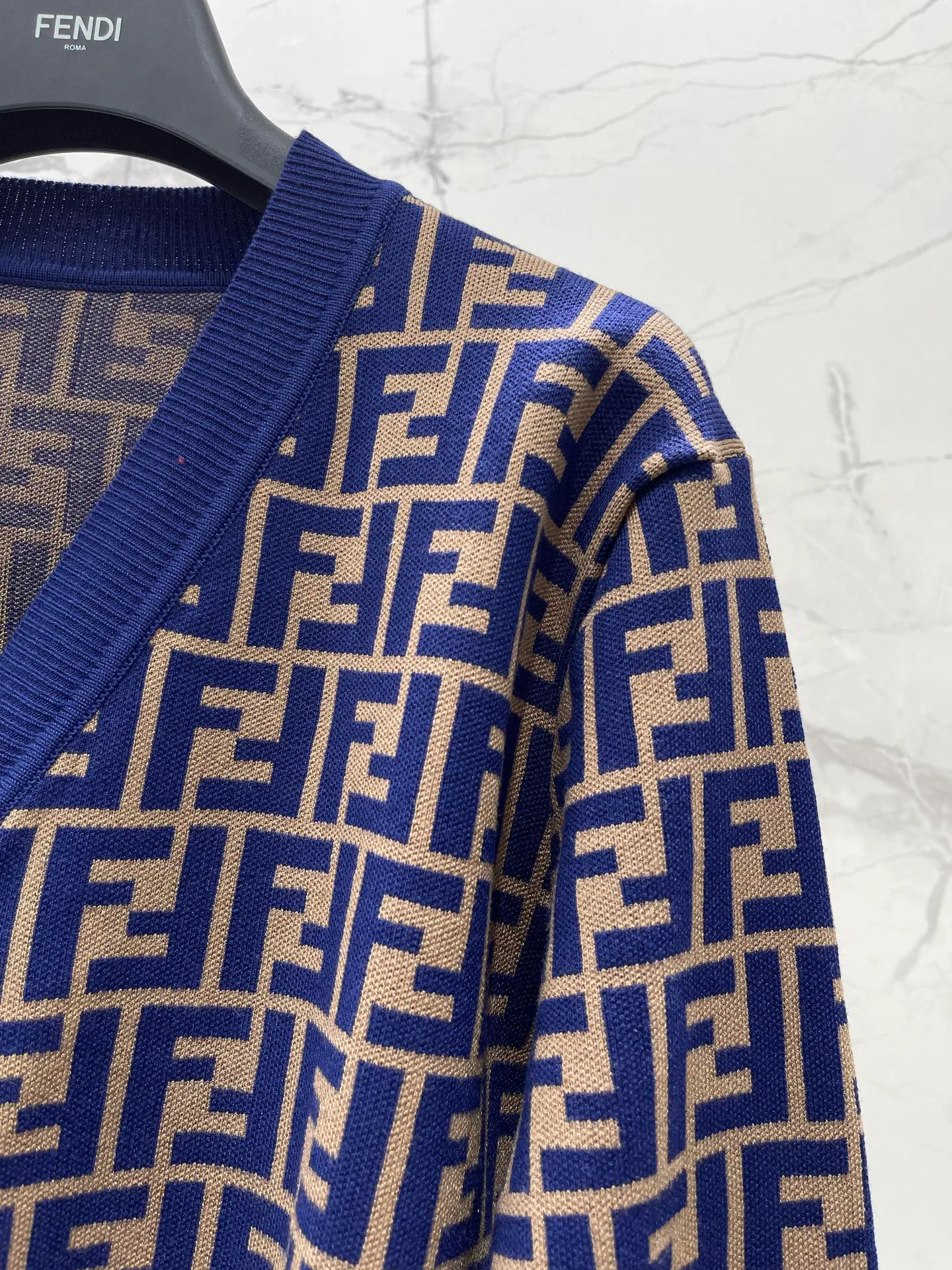 Джемперы И Свитеры Женские Fendi 18211653