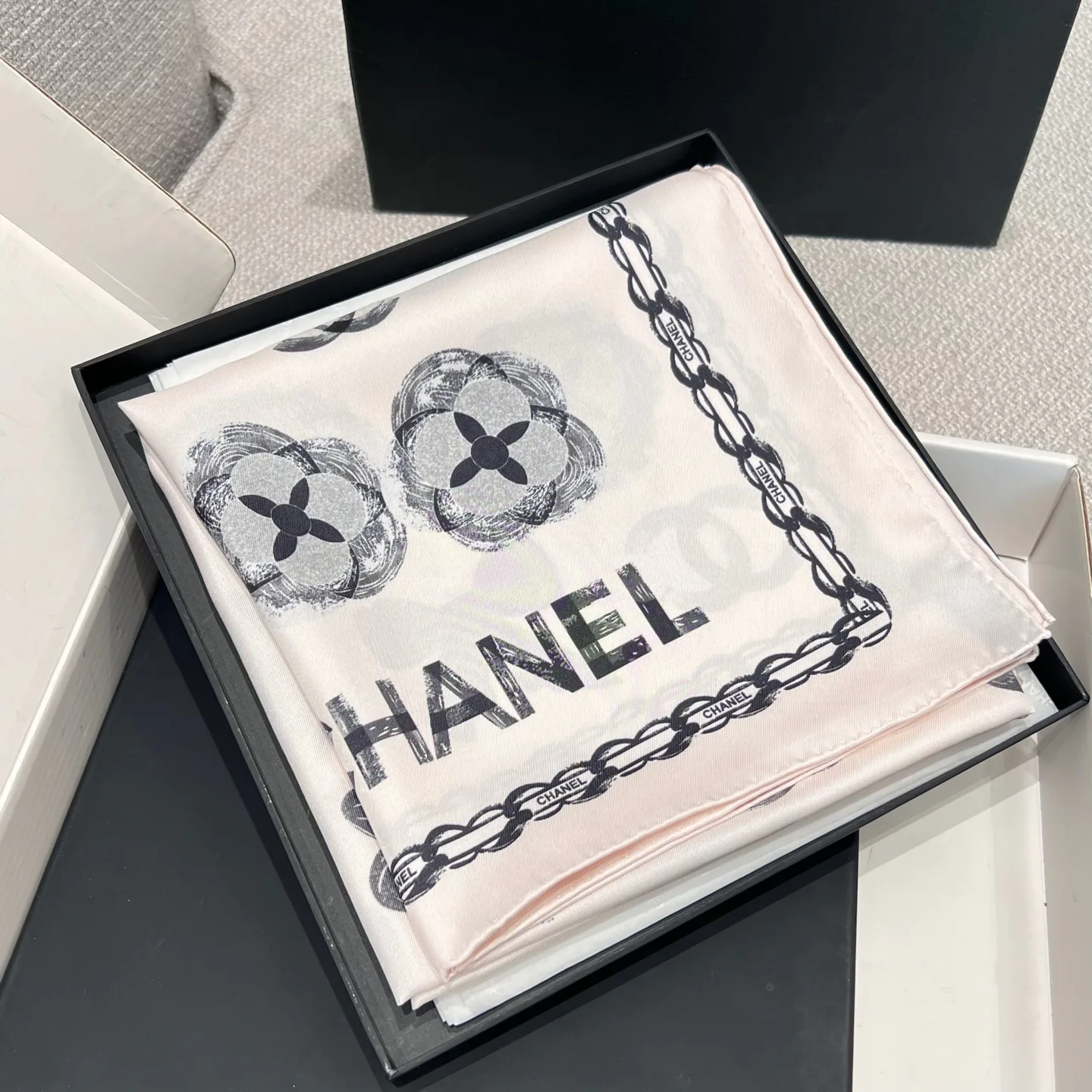 Платки Chanel 11503719