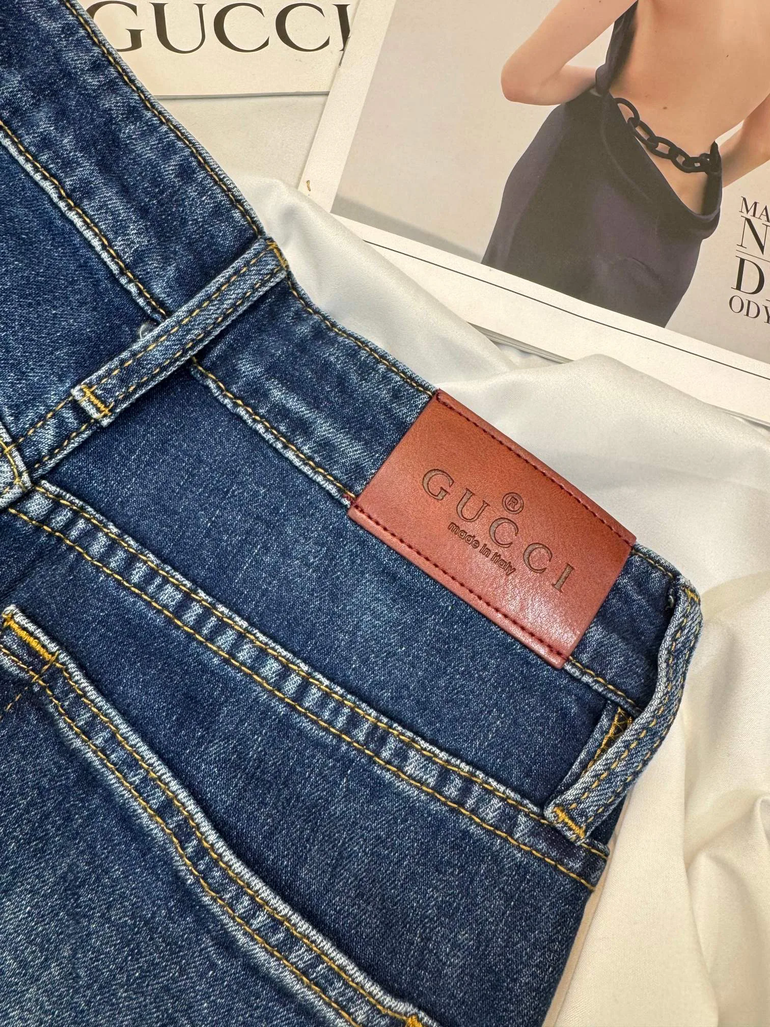 Джинсы Женские Gucci 18145692