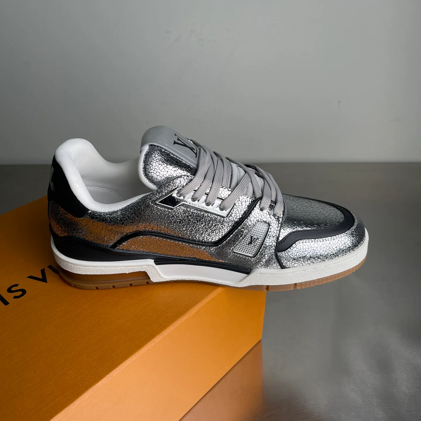 Кроссовки Мужские Louis Vuitton 1257947