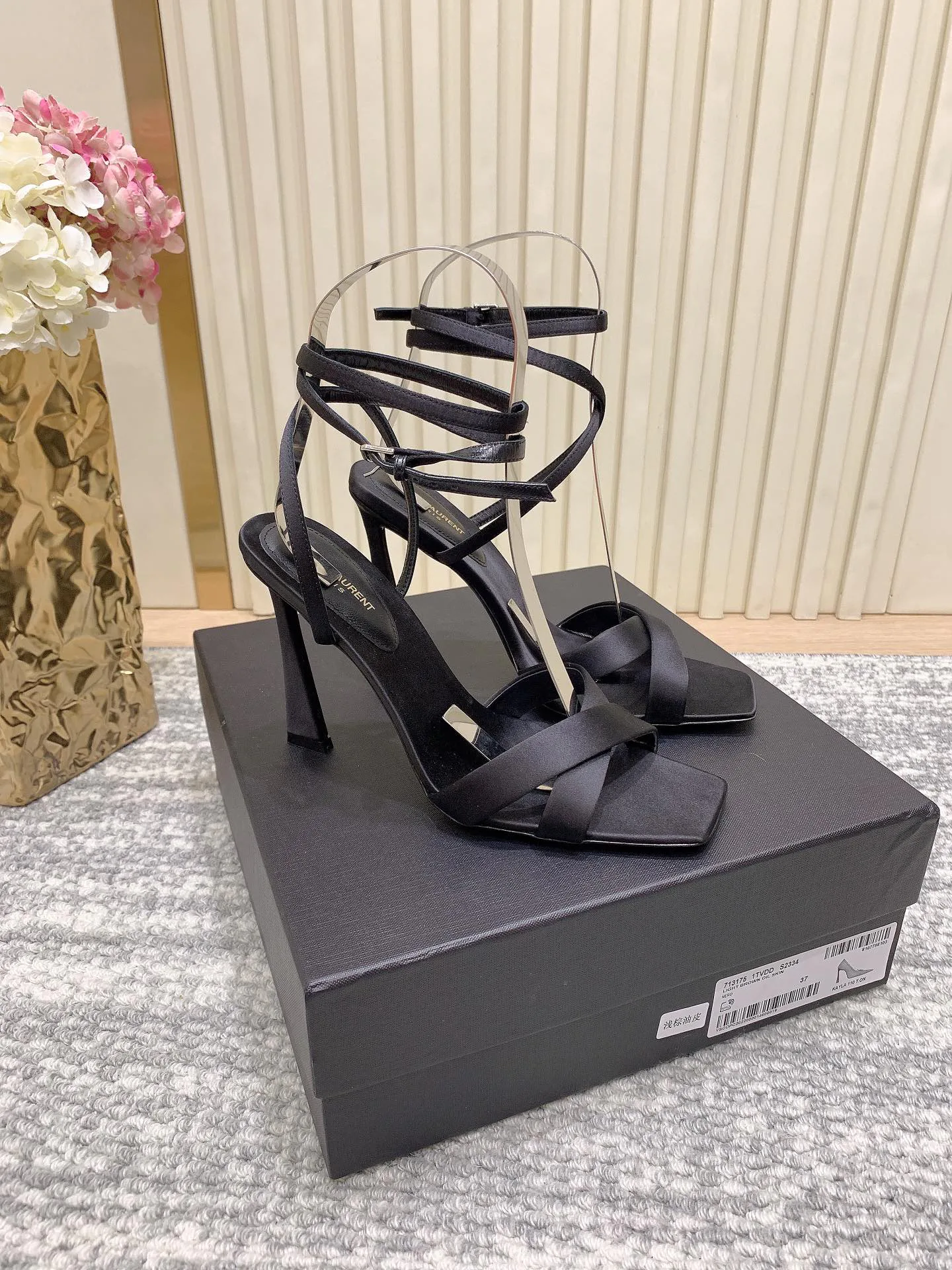 Босоножки Женские Saint Laurent 4512001