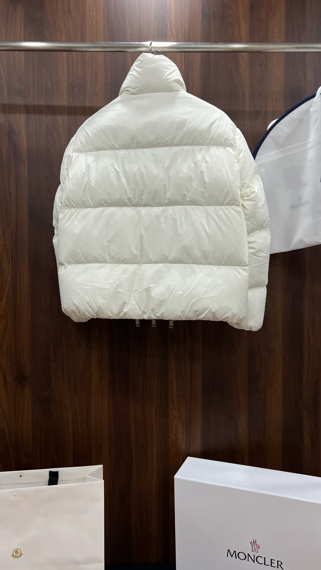 Куртки И Пуховики Женские Moncler 18127862