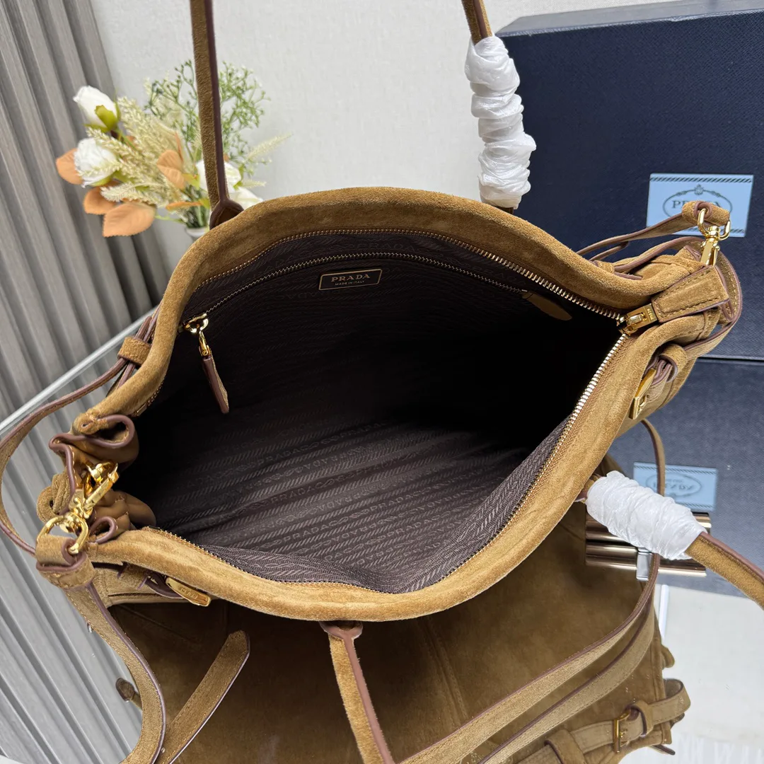 Классические Сумки Женские Prada 10446810