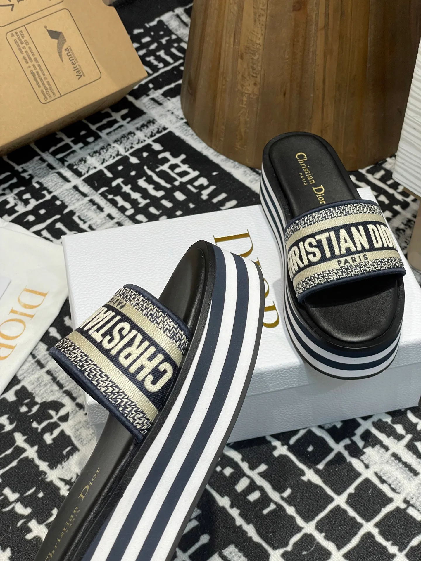Шлепанцы Женские Christian Dior 579316