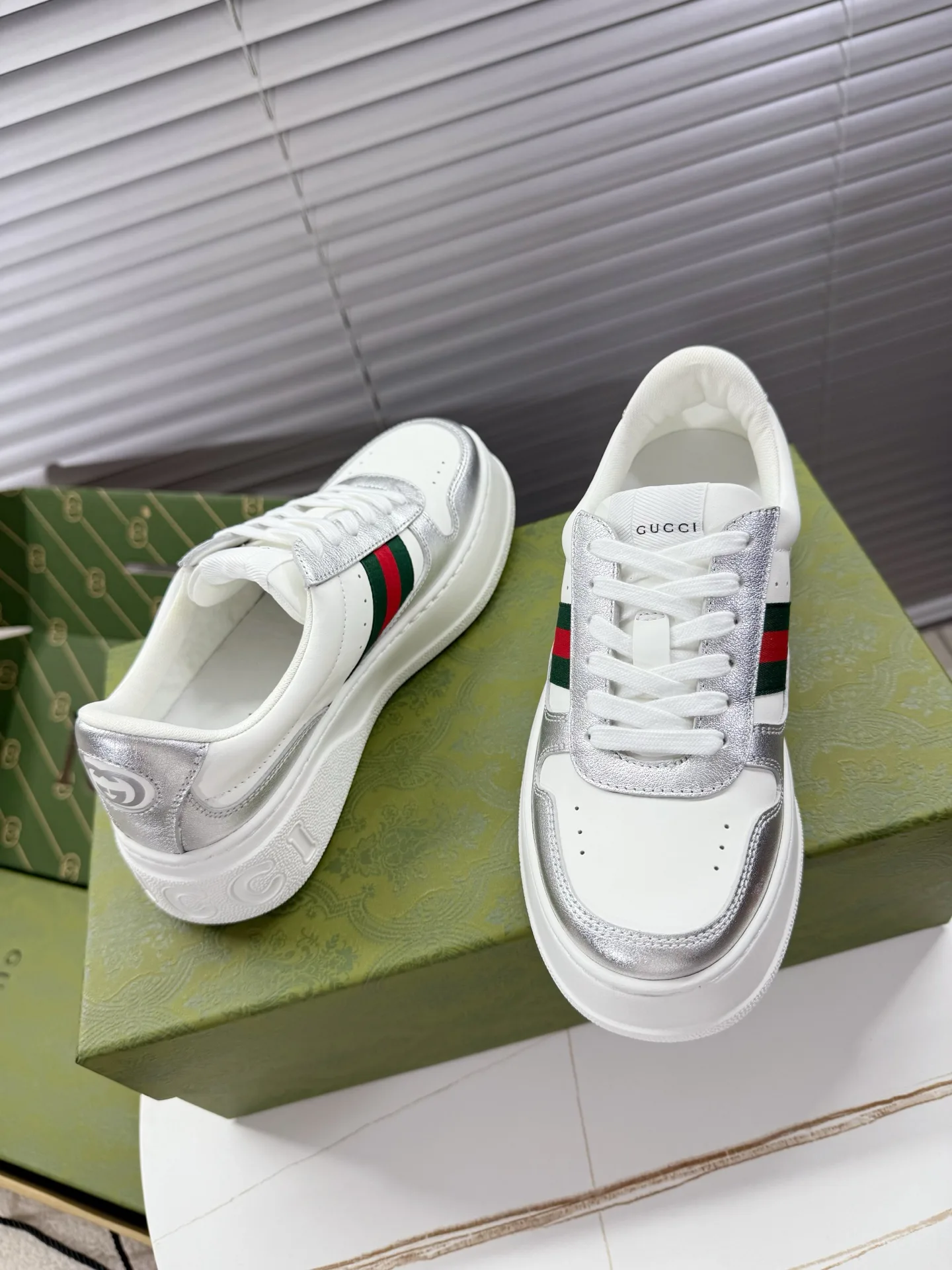 Кеды Женские Gucci 13287302