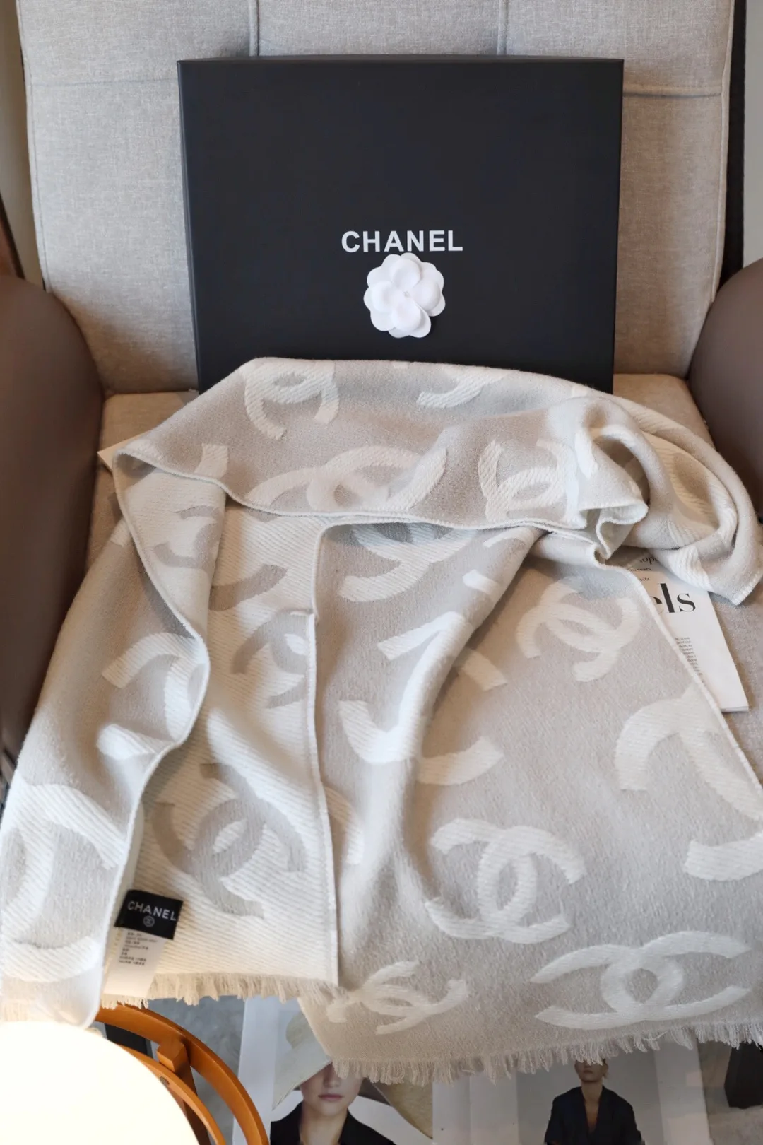 Шарфы Chanel 18618575