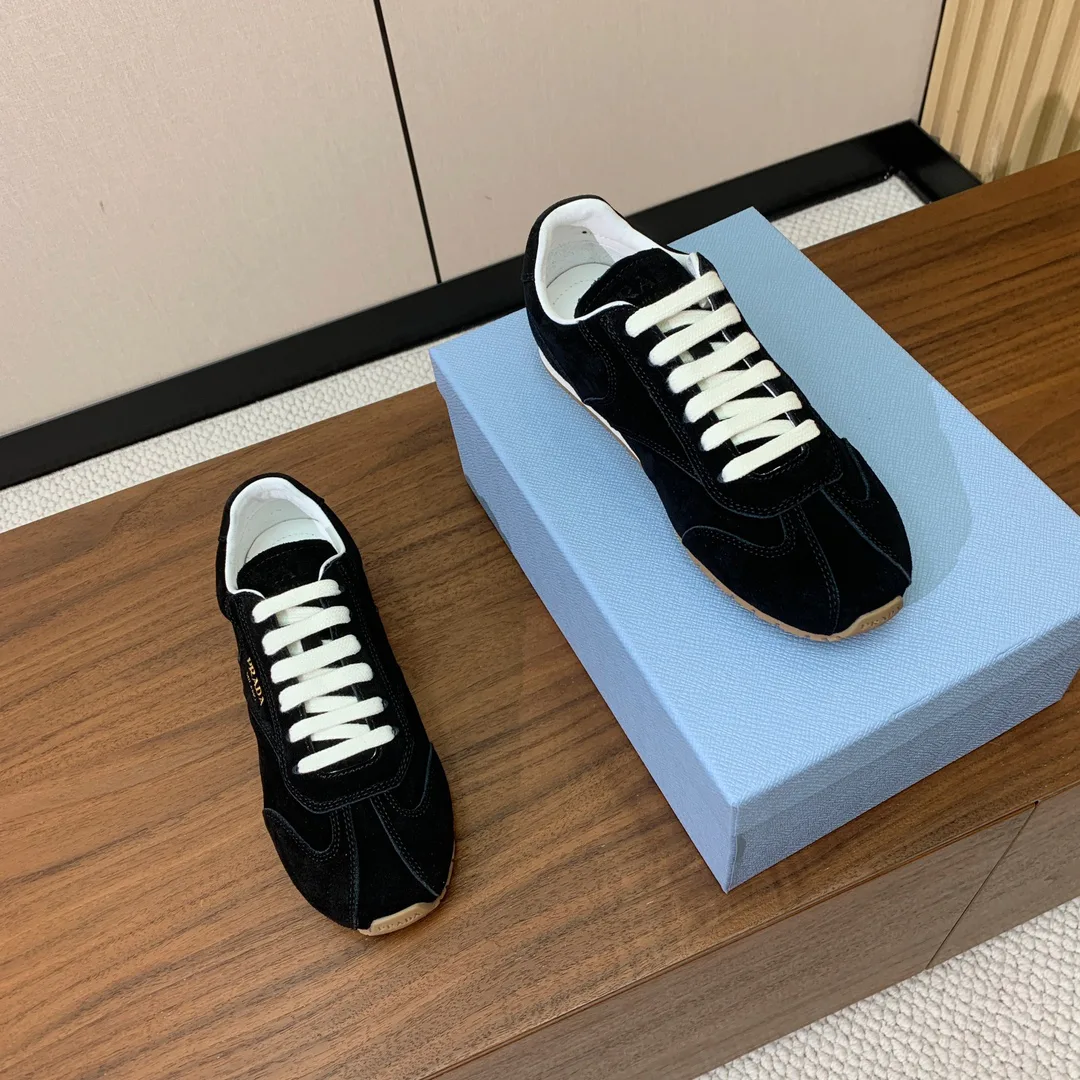 Кроссовки Женские Prada 879175