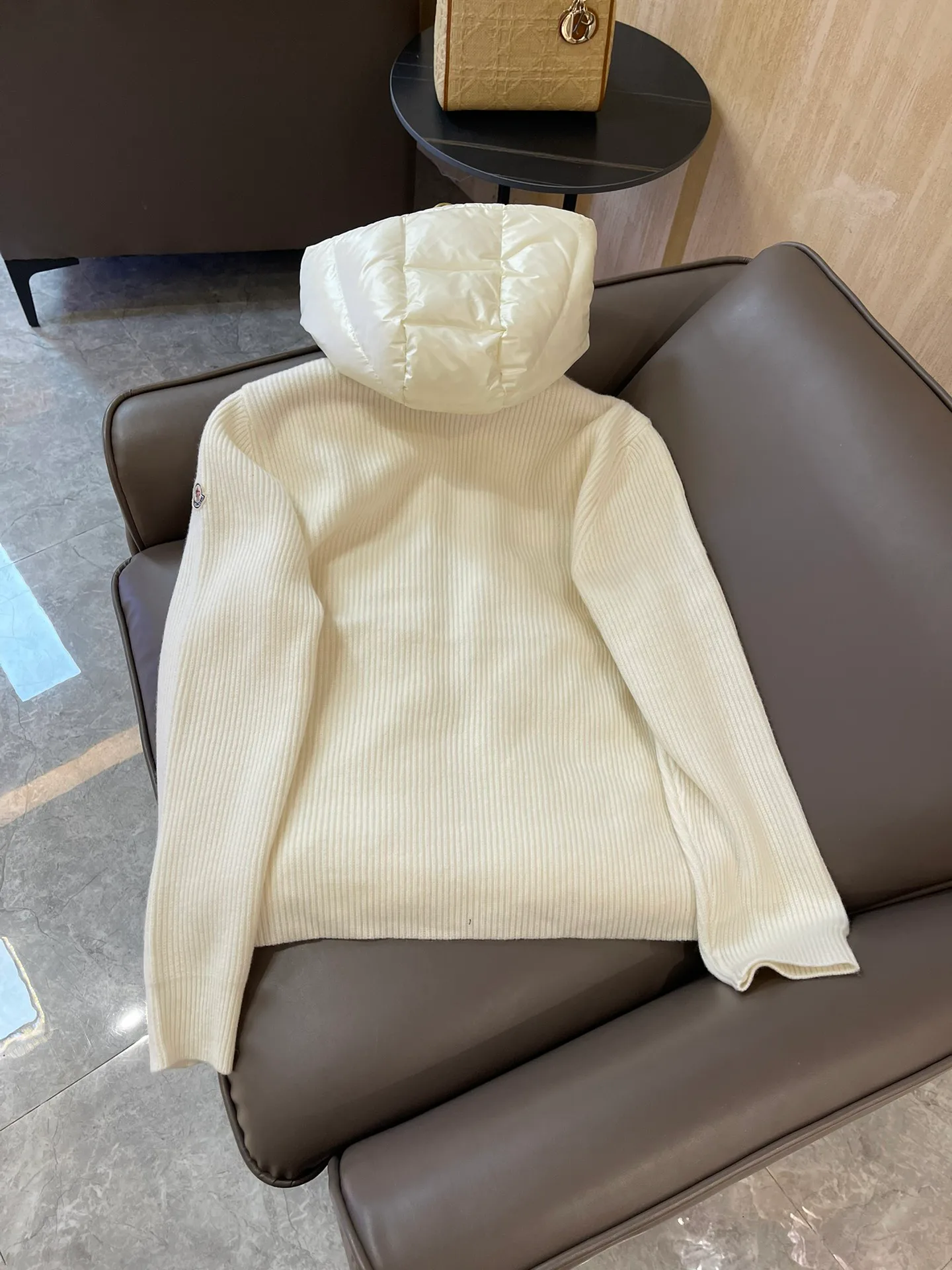 Куртки И Пуховики Женские Moncler 17886536