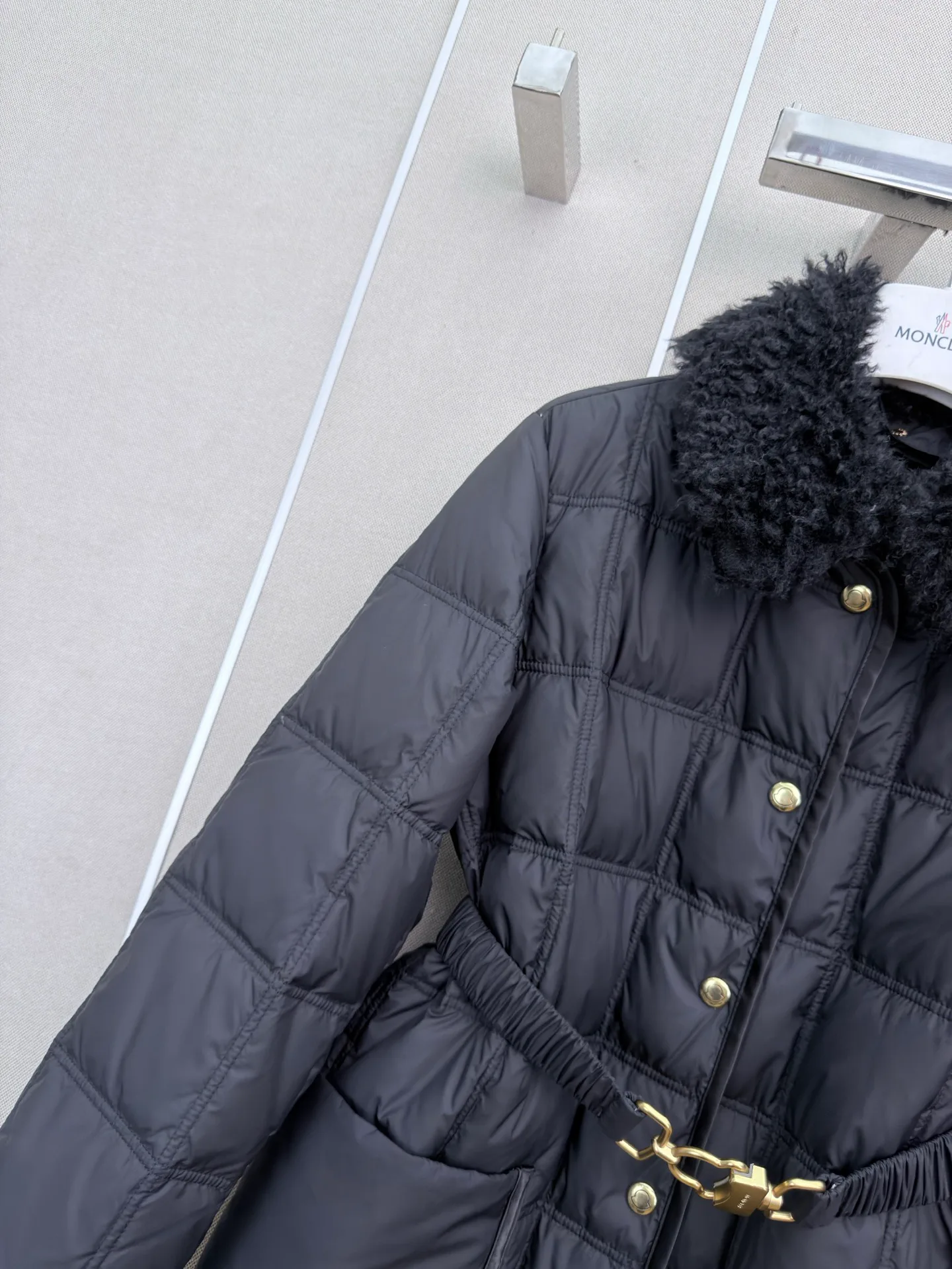 Куртки И Пуховики Женские Moncler 18023445