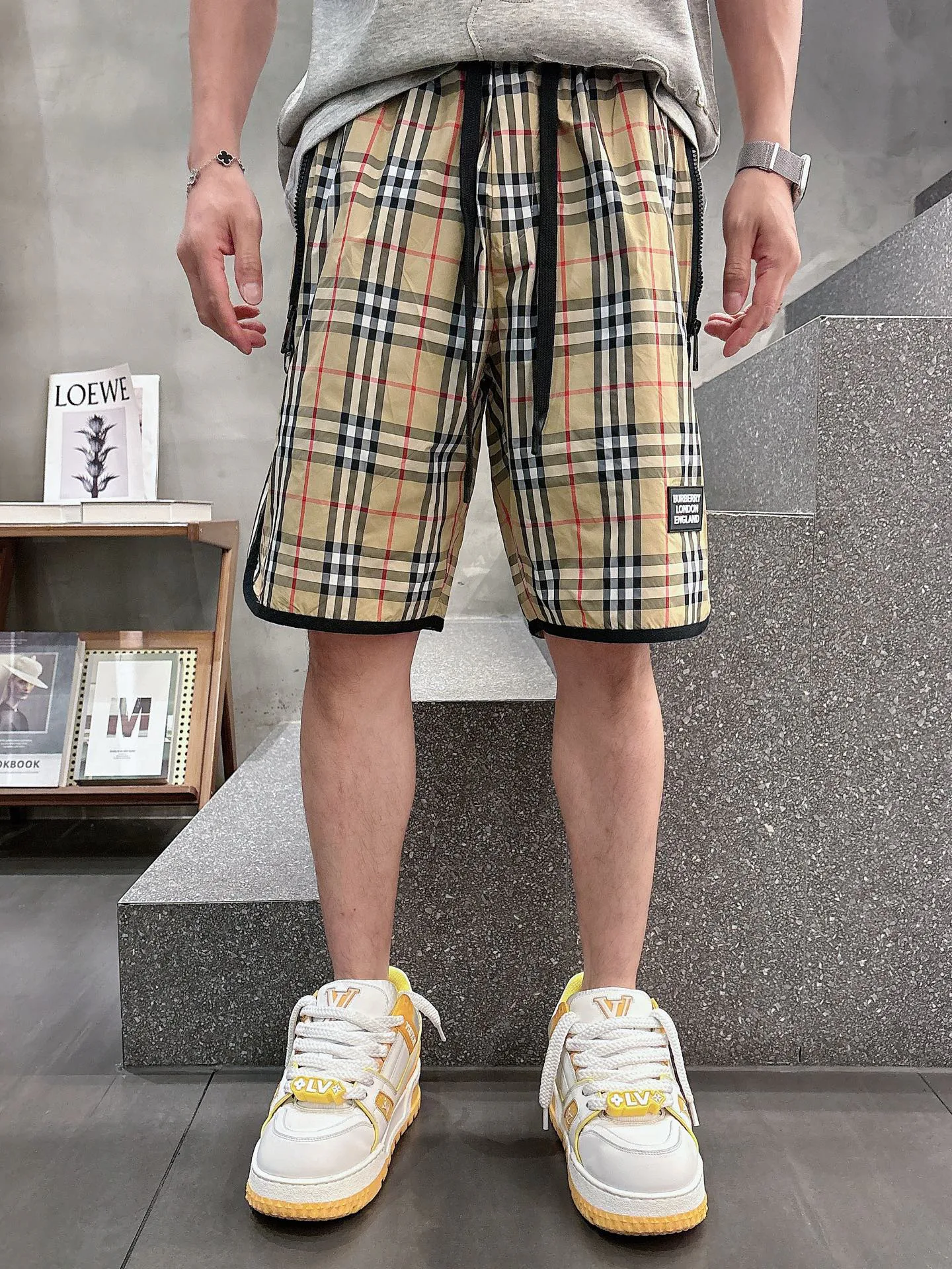 Шорты Мужские Burberry 13479637