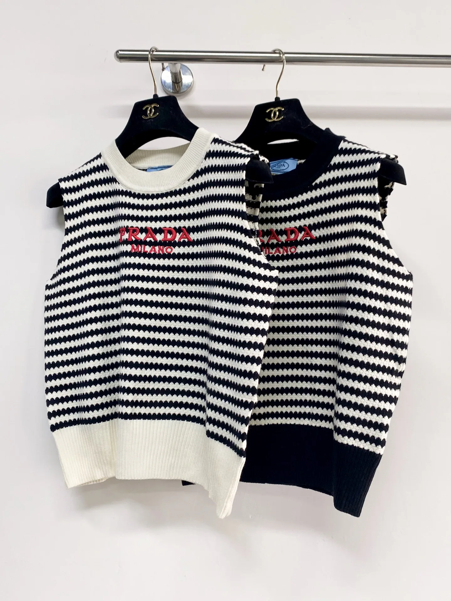 Жилеты Женские Prada 11180913