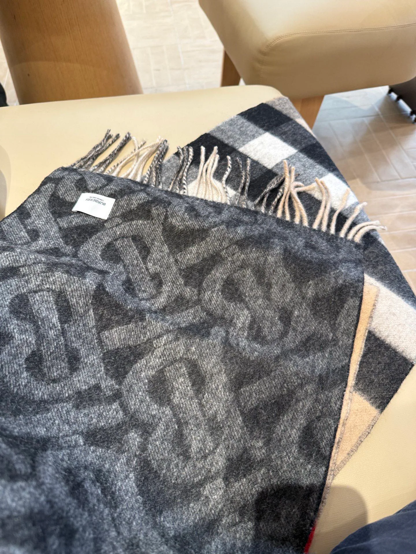 Шарфы Burberry 752672