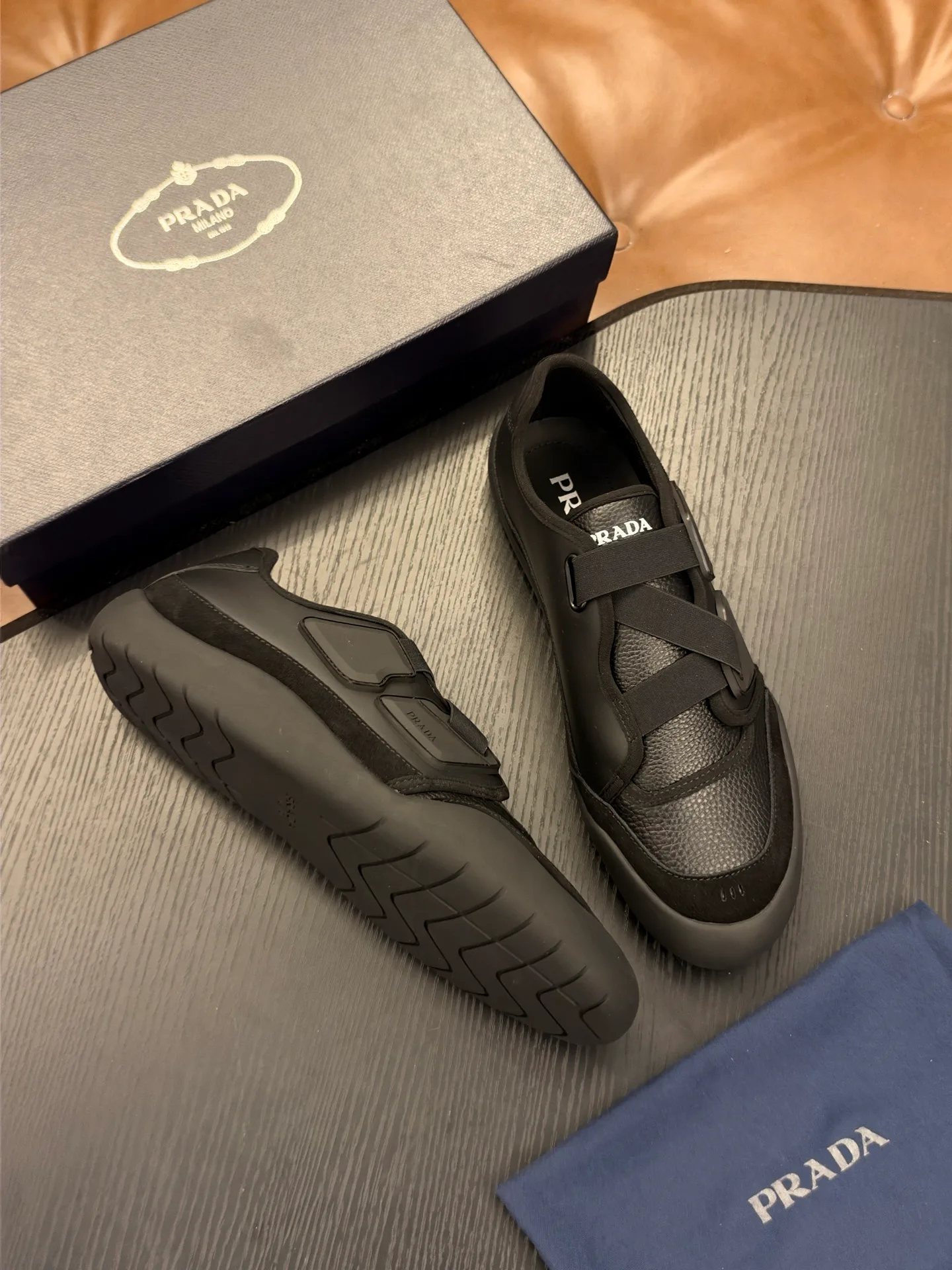 Кроссовки Мужские Prada 19700013