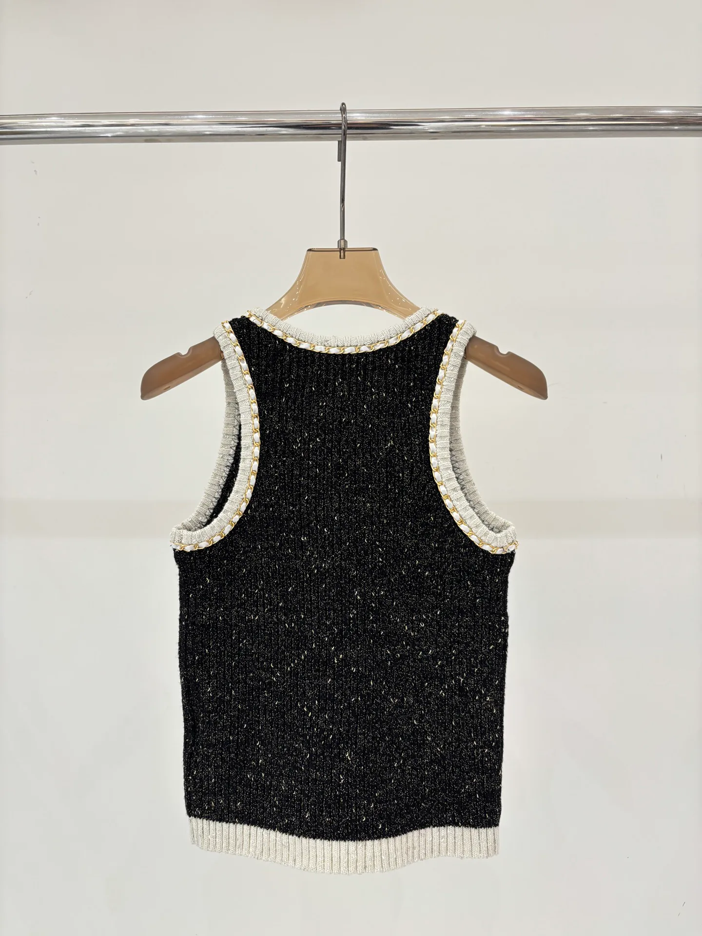 Жилеты Женские Chanel 11228052