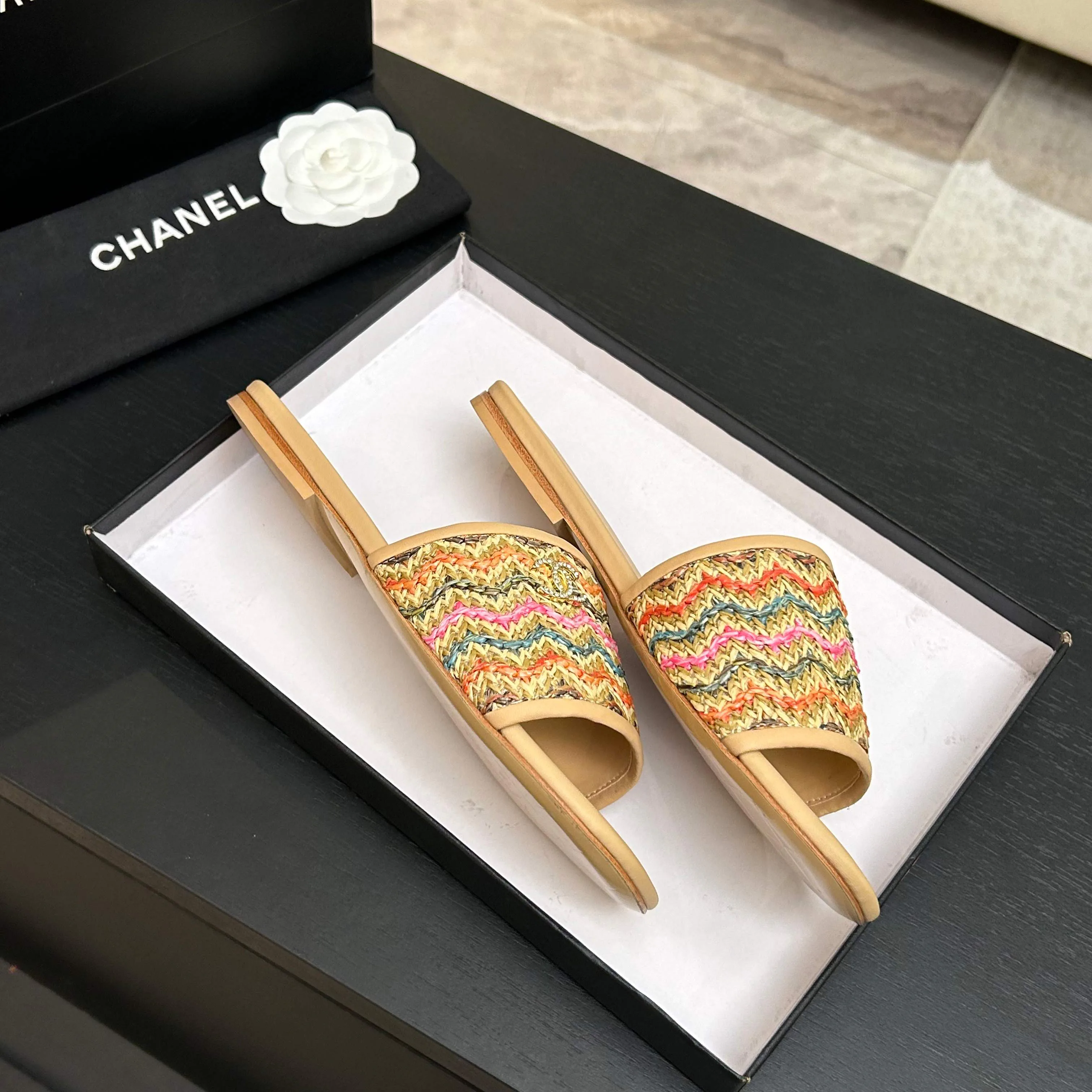 Шлепанцы Женские Chanel 10611365