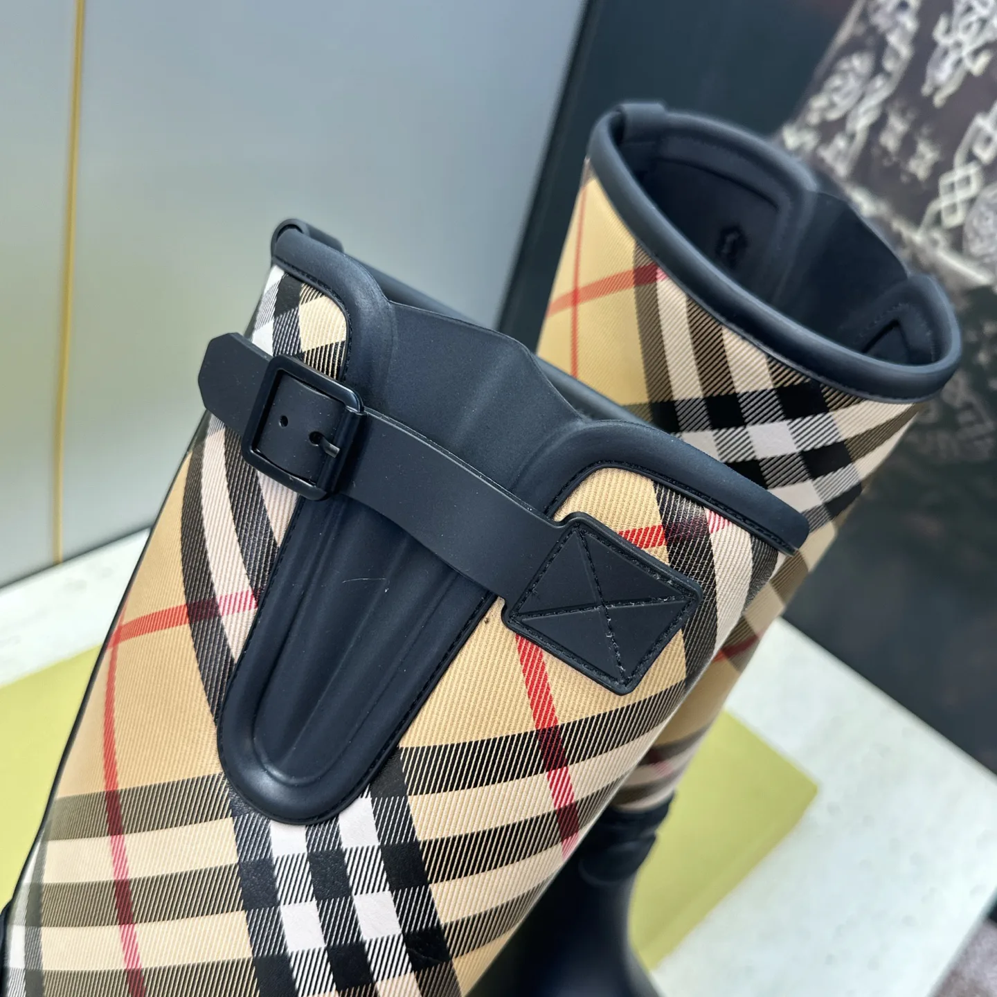 Сапоги Женские Burberry 18235847
