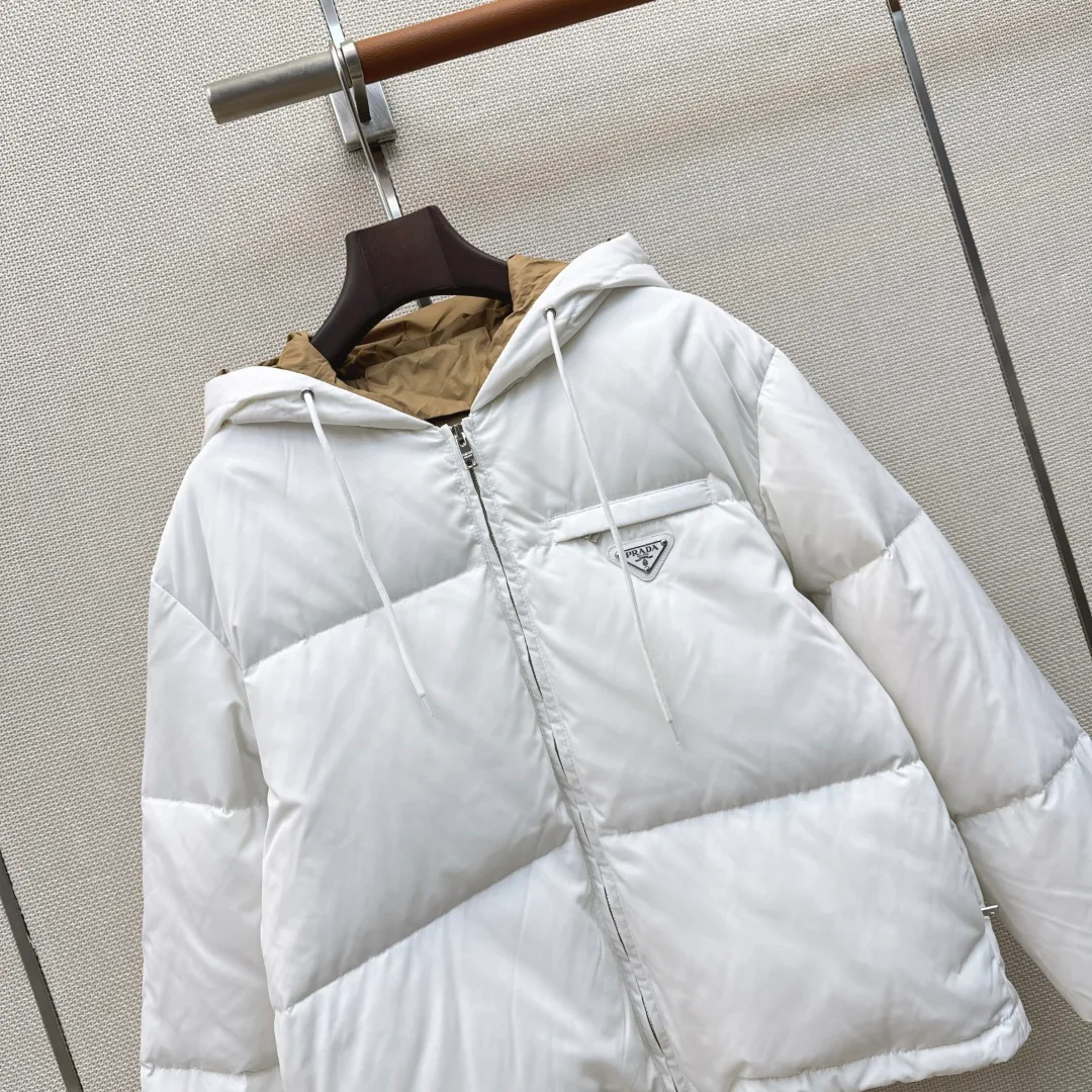 Куртки И Пуховики Женские Prada 18183488